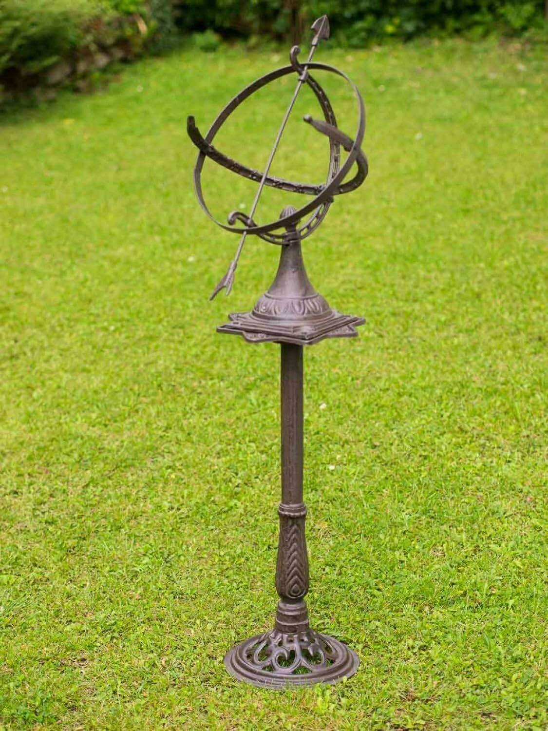 Antique Style Sundial – Vintage Garden Decoration, Iron