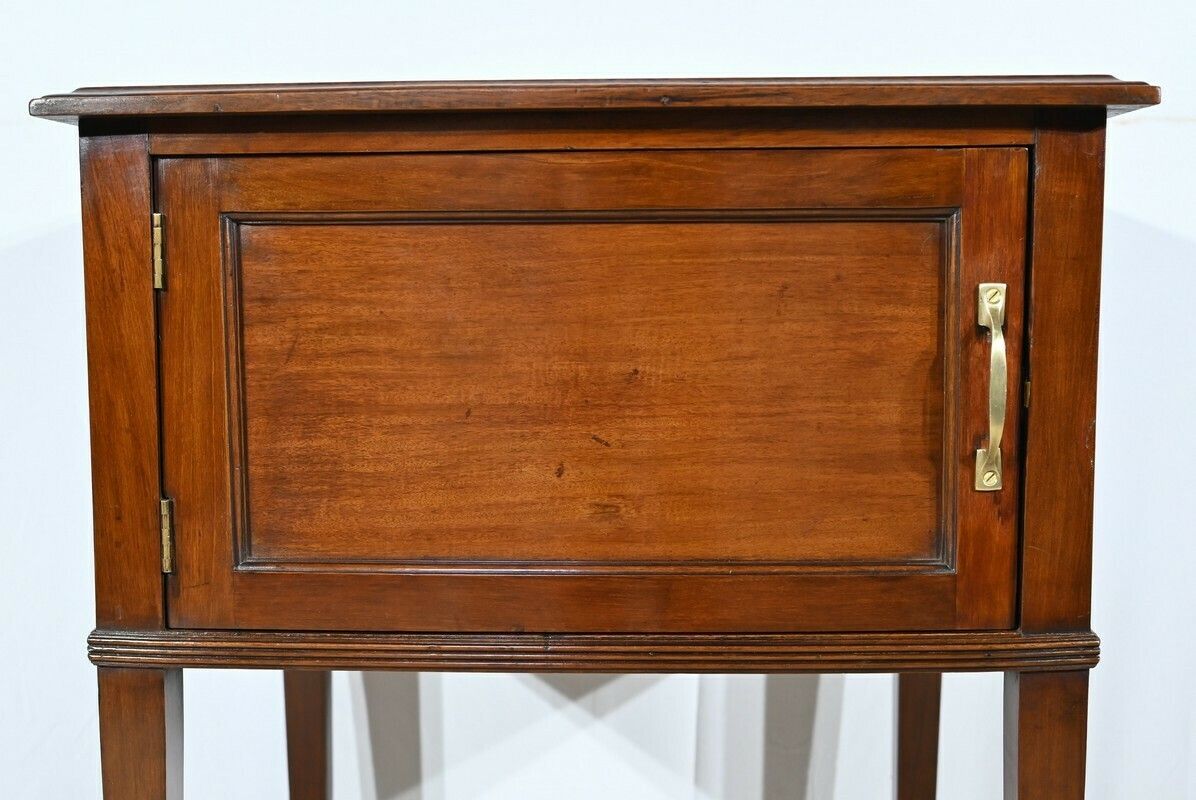 photo furniture Small Mahogany Furniture, Art Deco – 1920
