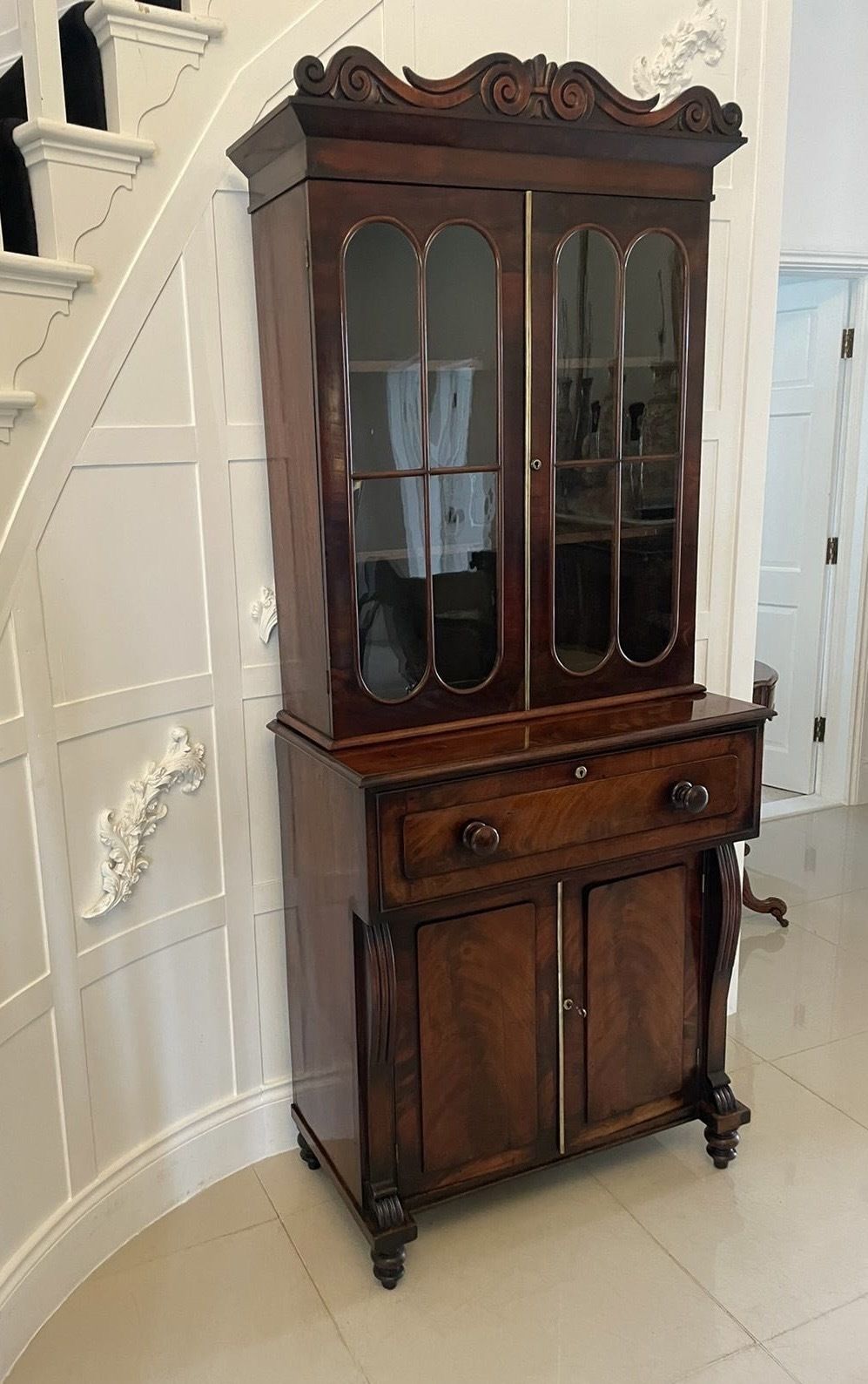 photo vinterior Small Antique Quality Figured Mahogany Secretaire Bookcase