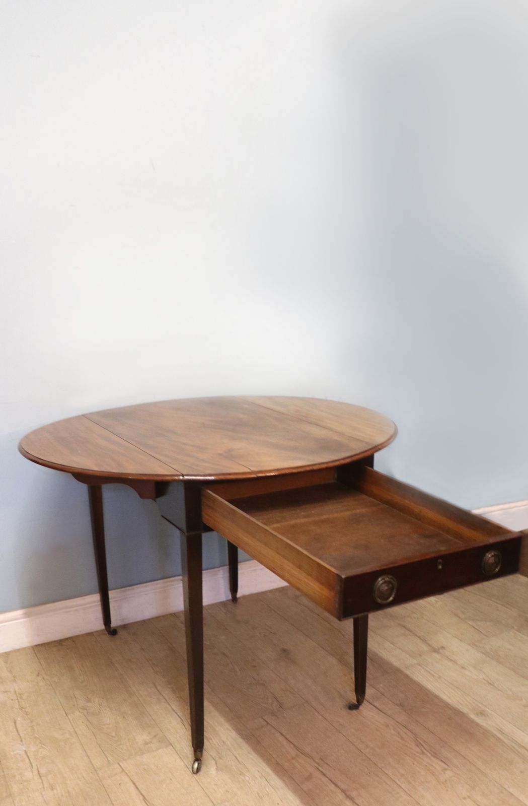 A Lovely Late Georgian Mahogany Pembroke . photo for sale