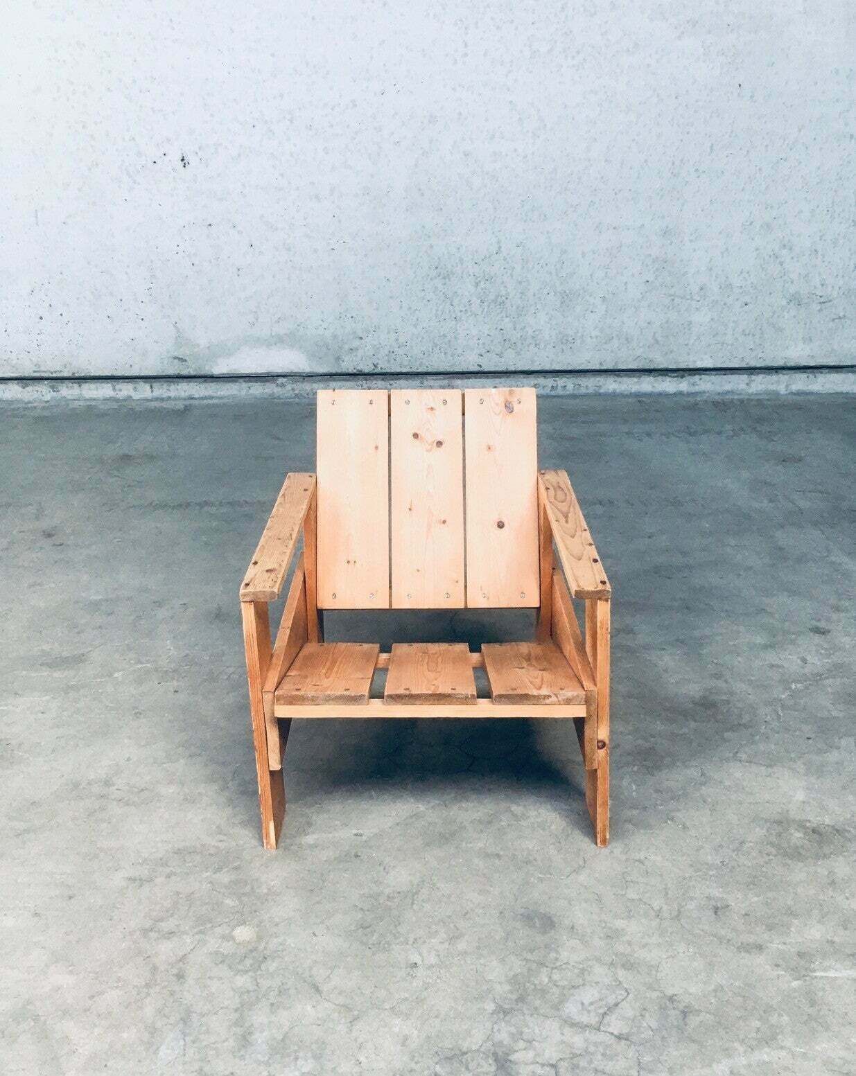 2300.0 De Stijl Movement Dutch Design Pine Crate Chair By Gerrit Rietveld photo