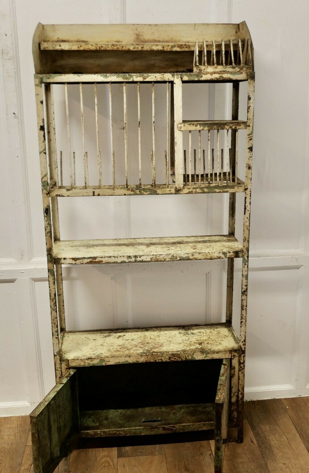 Old French Distressed Metal Field Kitchen Dresser, Drainer photo 900.0