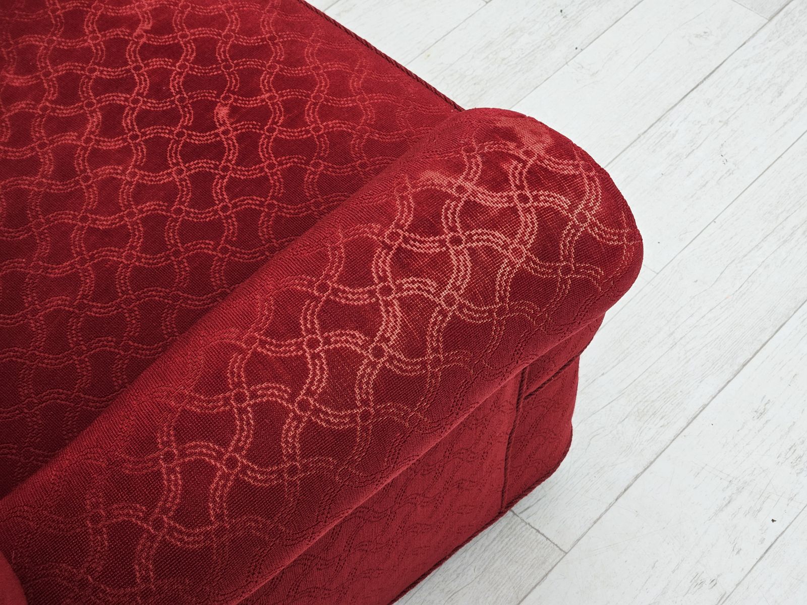 1650.0 Jaren 1960, Deense Relaxfauteuil, Goede Staat, Rood Katoen/Wol, Eikenhout. photo
