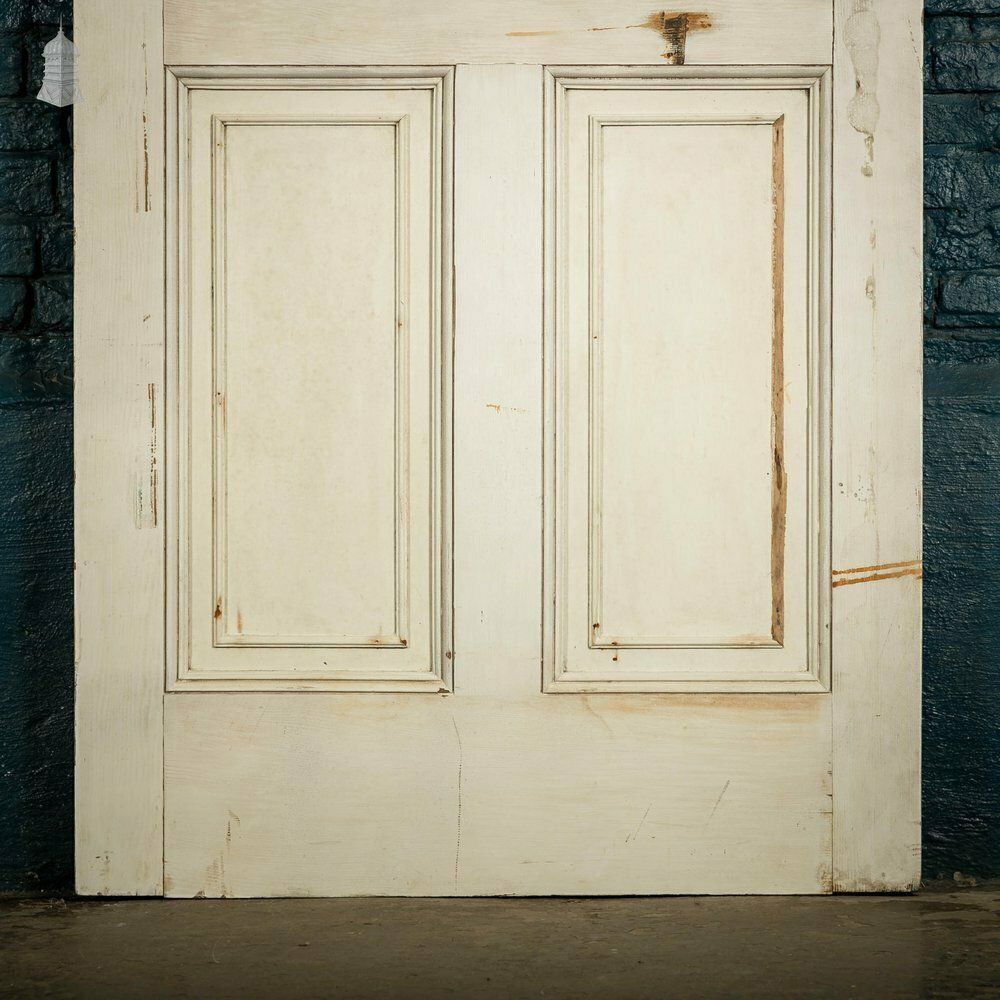 photo vinterior Pine Paneled Door, 6 Moulded Panel White Painted 20th C Missing Moulding
