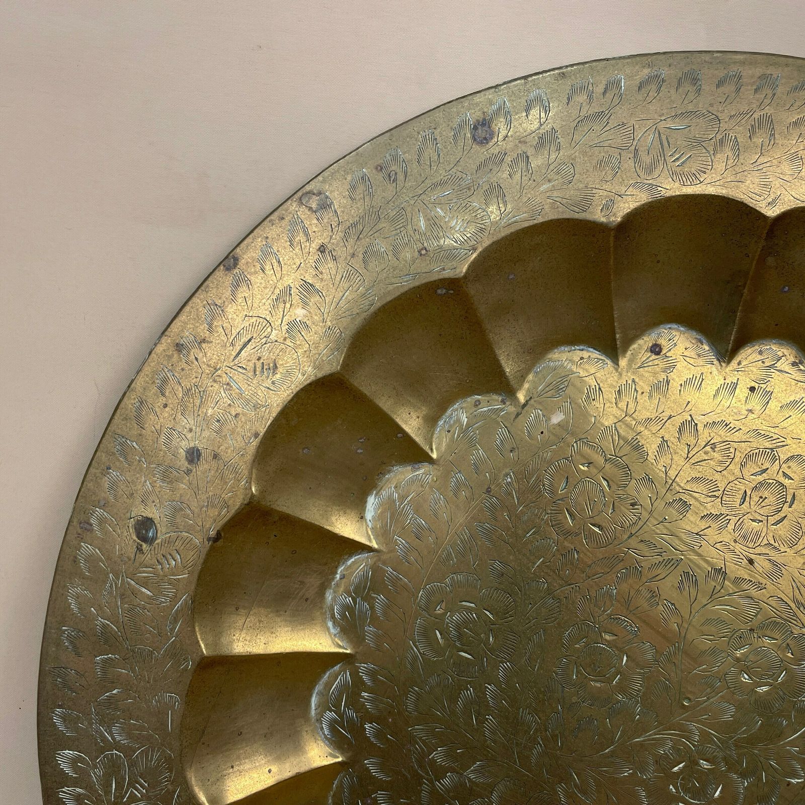 Antique Metal Gold Indian Patterned Brass Tray 46cm Plate Asian Handmade Etched Intricate Decorative Patterned Wall Art Round Vintage photo Home Decor