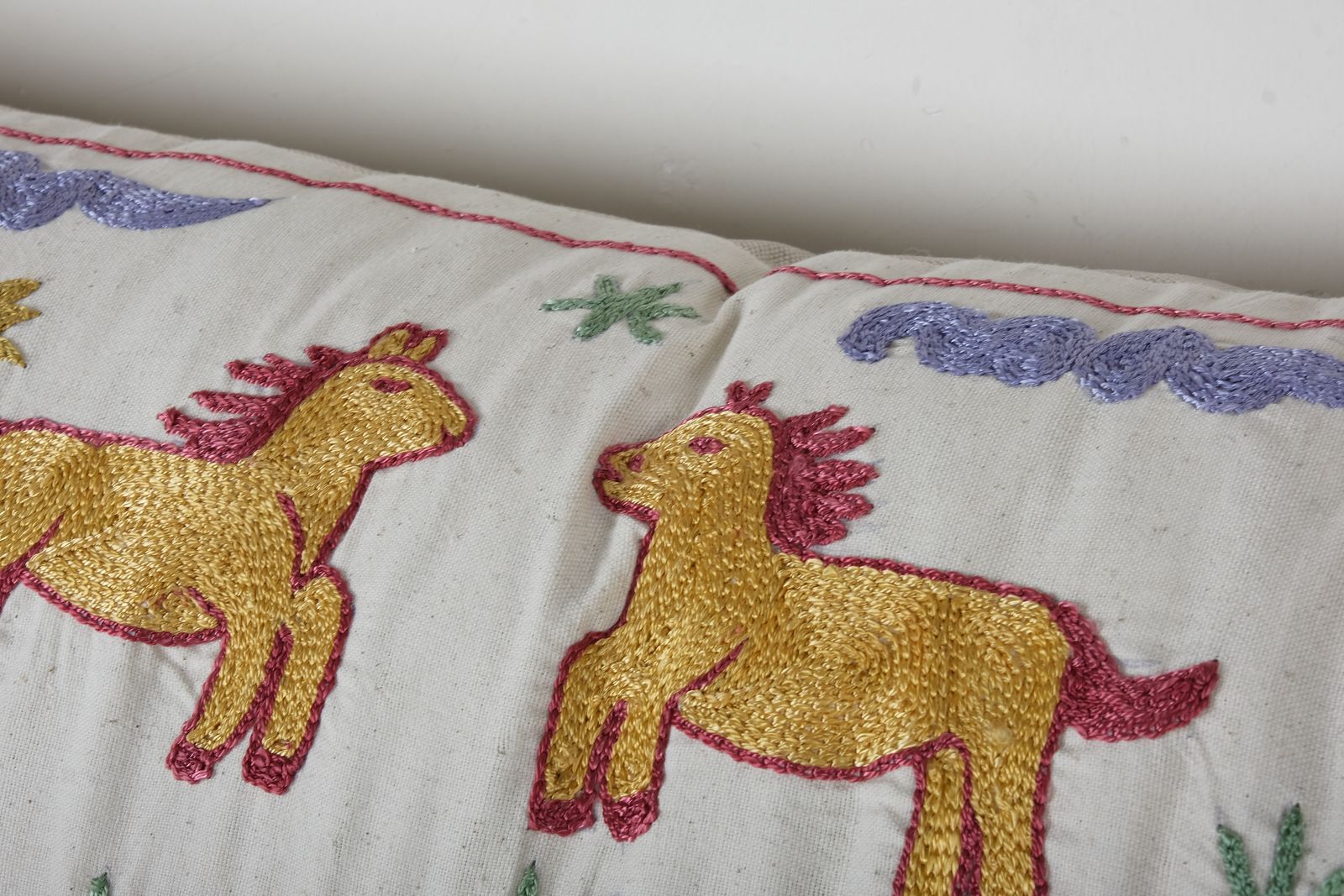 Vintage Long Animal Suzani Pillow Cover, Horse Motif Tribal Extra Long Bedding Cushion Cover photo 150.0