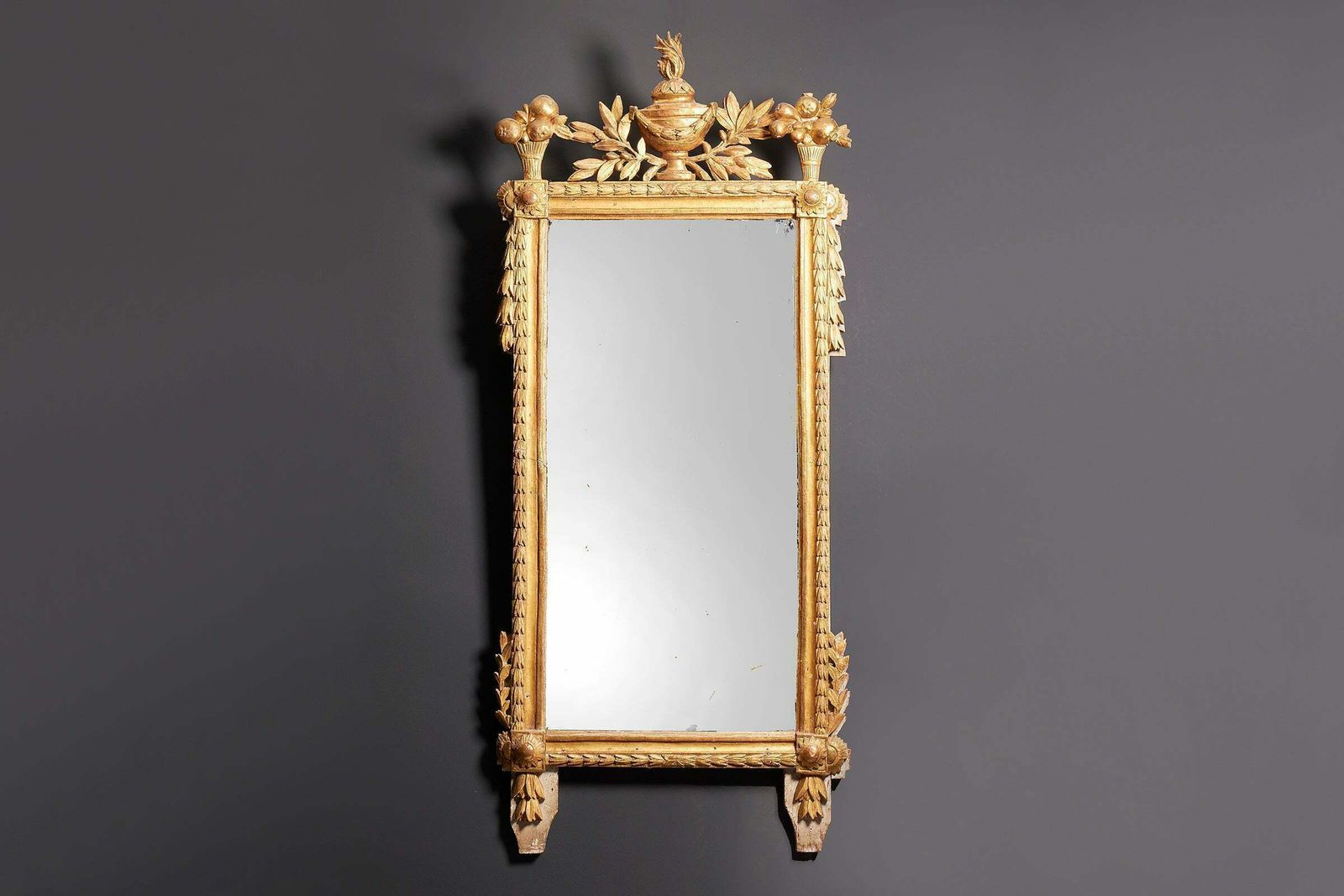 18th Century French Neoclassical Giltwood Mirror