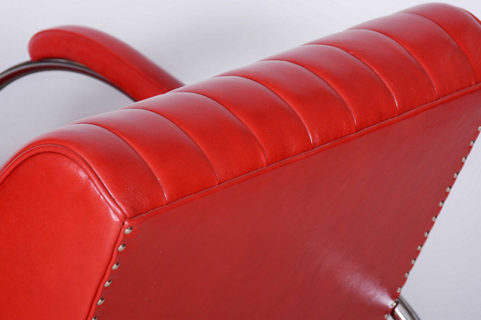 photo vintage Restored Bauhaus Pair Of Armchairs, By Hynek Gottwald, Leather, Czech, 1930s