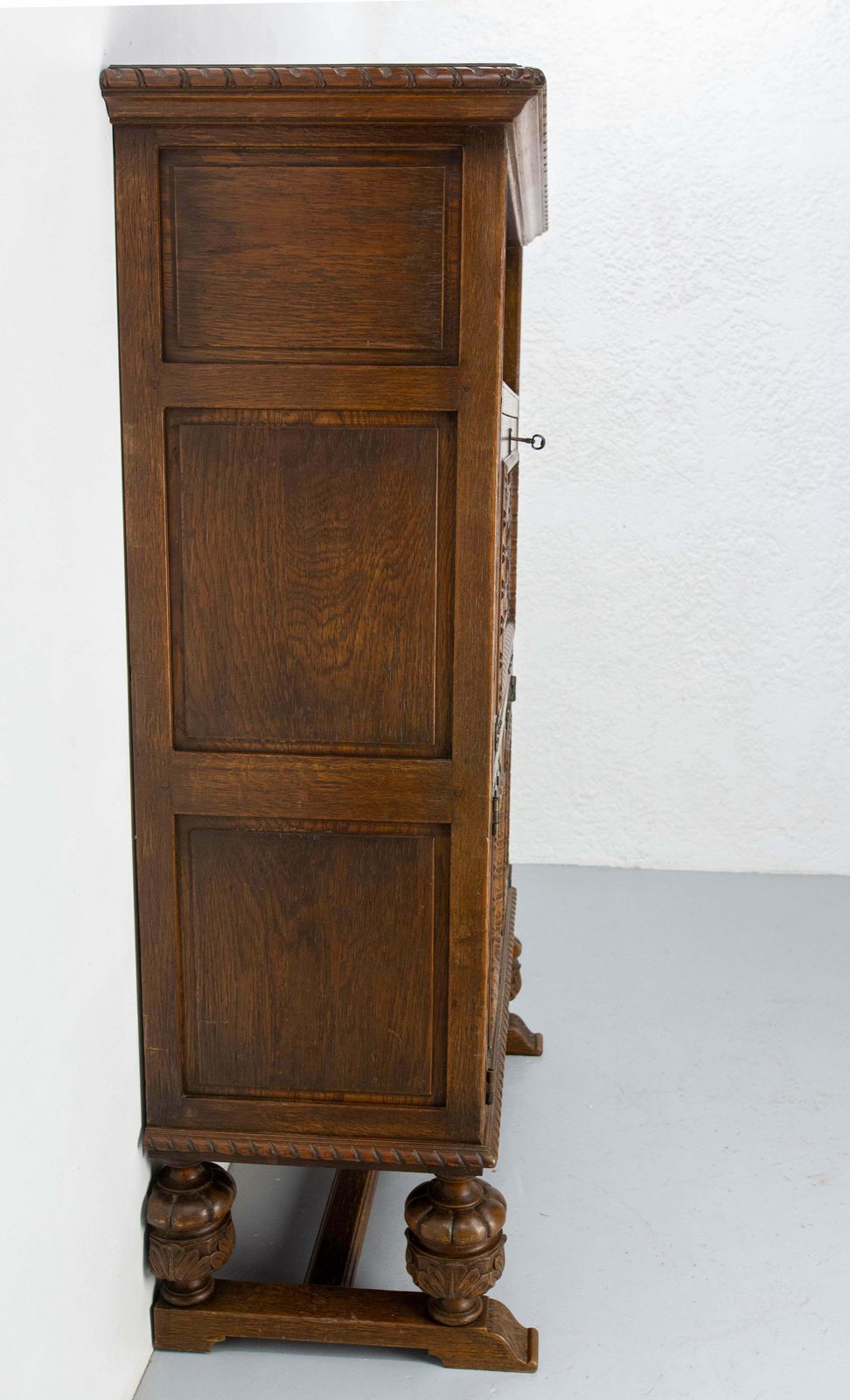 20th Mid Century Spanish Buffet Secretaire, Escritoire Cabinet Oak photo Furniture