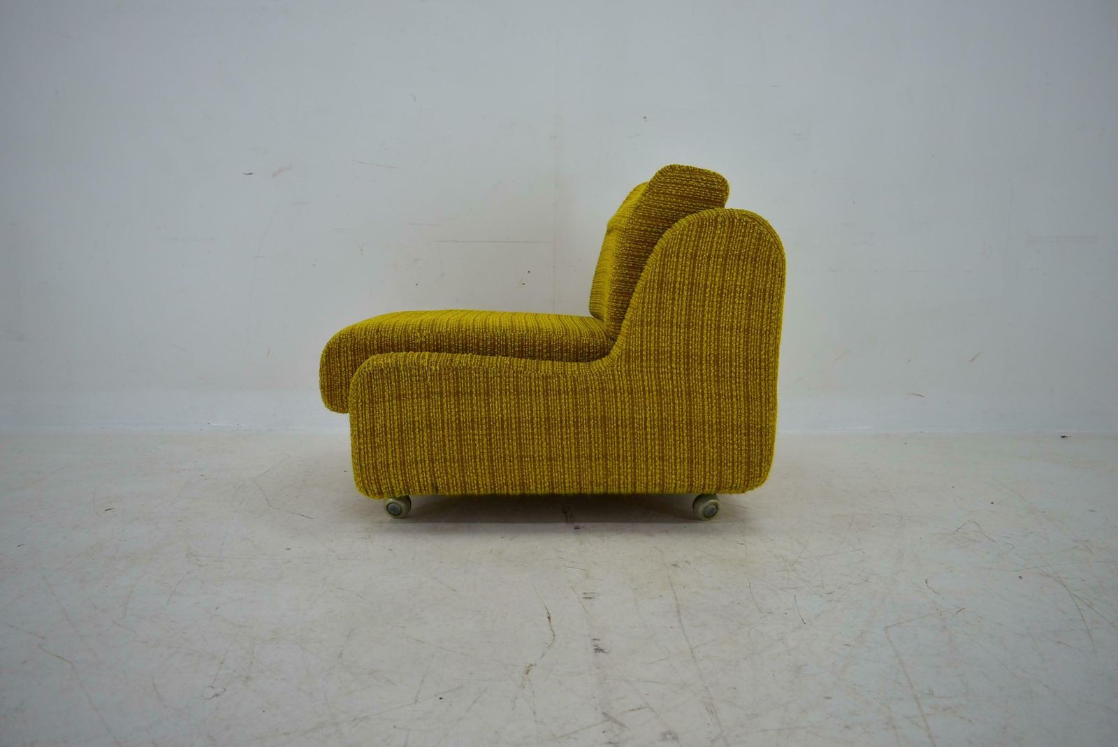 Fauteuil Apolo 92 van architect Milan Čeček voor Interiér Praha, Tsjecho-Slowakije, jaren 1970 photo vinterior