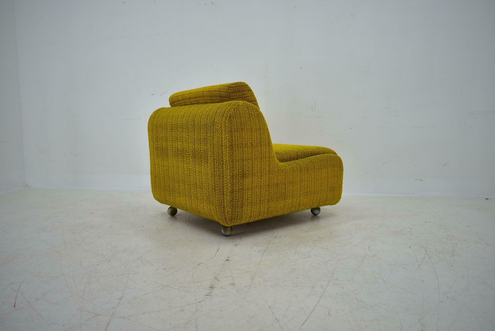 624.0 Fauteuil Apolo 92 van architect Milan Čeček voor Interiér Praha, Tsjecho-Slowakije, jaren 1970 photo