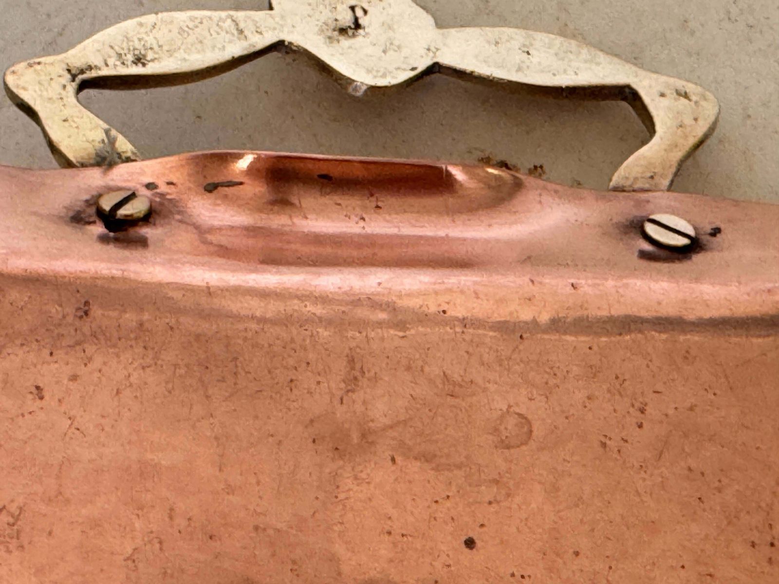 photo furniture Platter In Copper And Brass 2 Handles Gold And Cooper Color Deutch 18eme Century