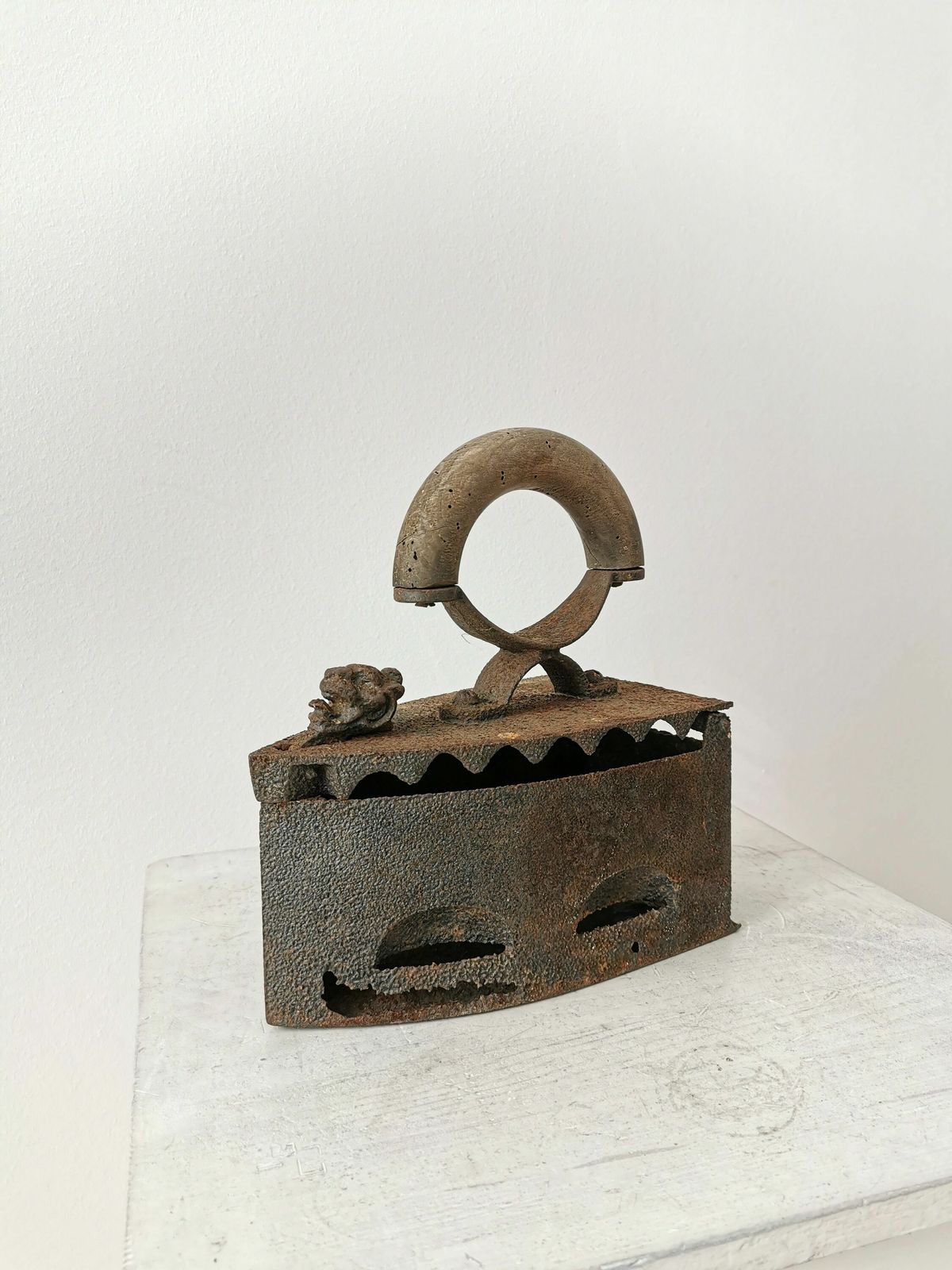 Vintage Cast Iron With Wooden Handle / 1945 Yugoslavia/ Antique Iron Smoothing With Hot Coals photo 58.0
