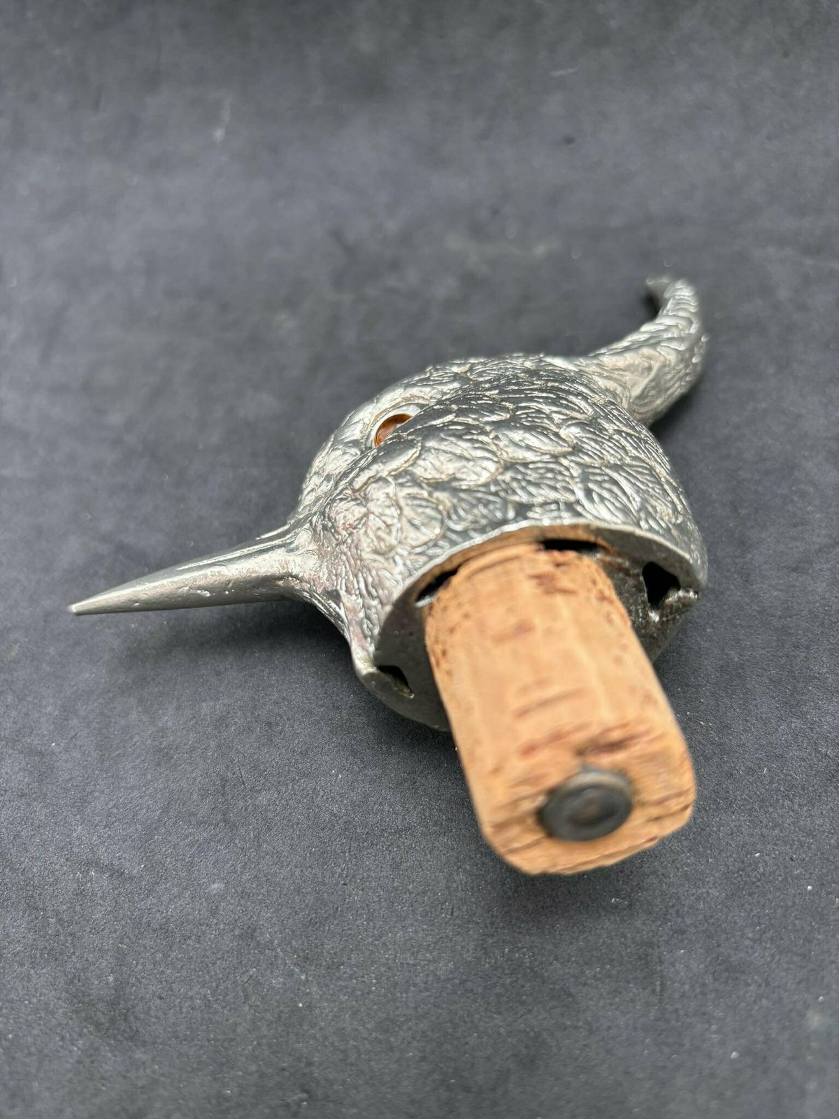 photo for sale Flessenstop Met Kievit – Dierenfiguur Van Metaal | Baraccesoire, Cadeau Voor Verzamelaars, Jagers En Tafeldecoratie