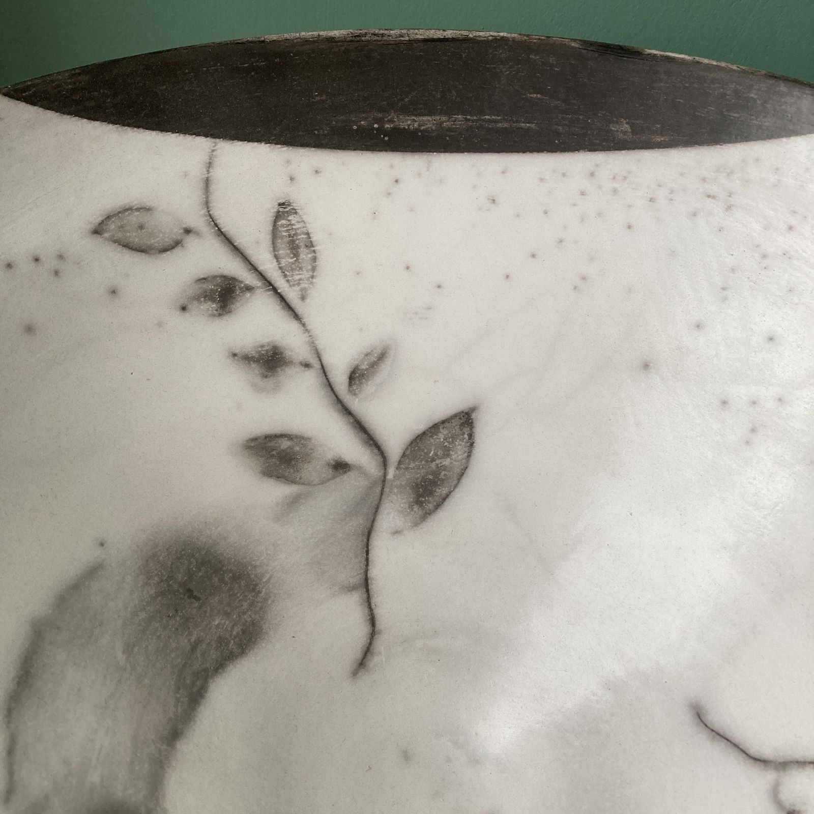 A 38cm Raku Porcelain Bowl From John Evan’s Naked Clay Series photo vinterior