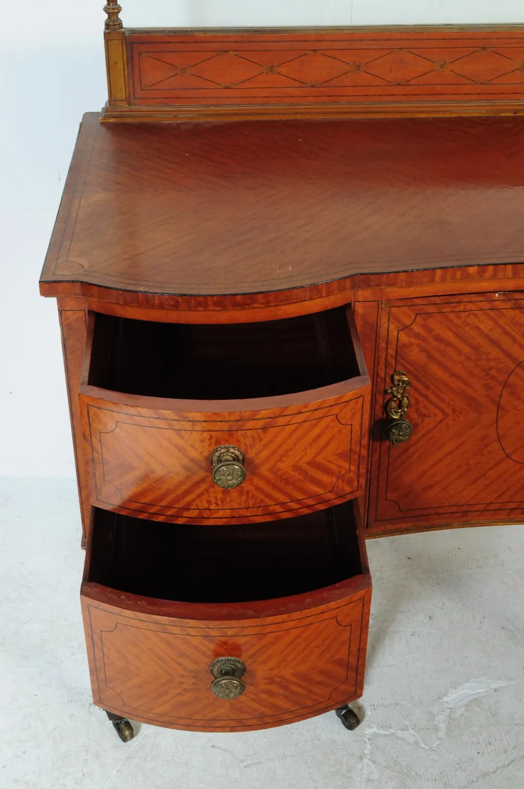 Edwardian Mahogany Satinwood Sideboard photo 194.99