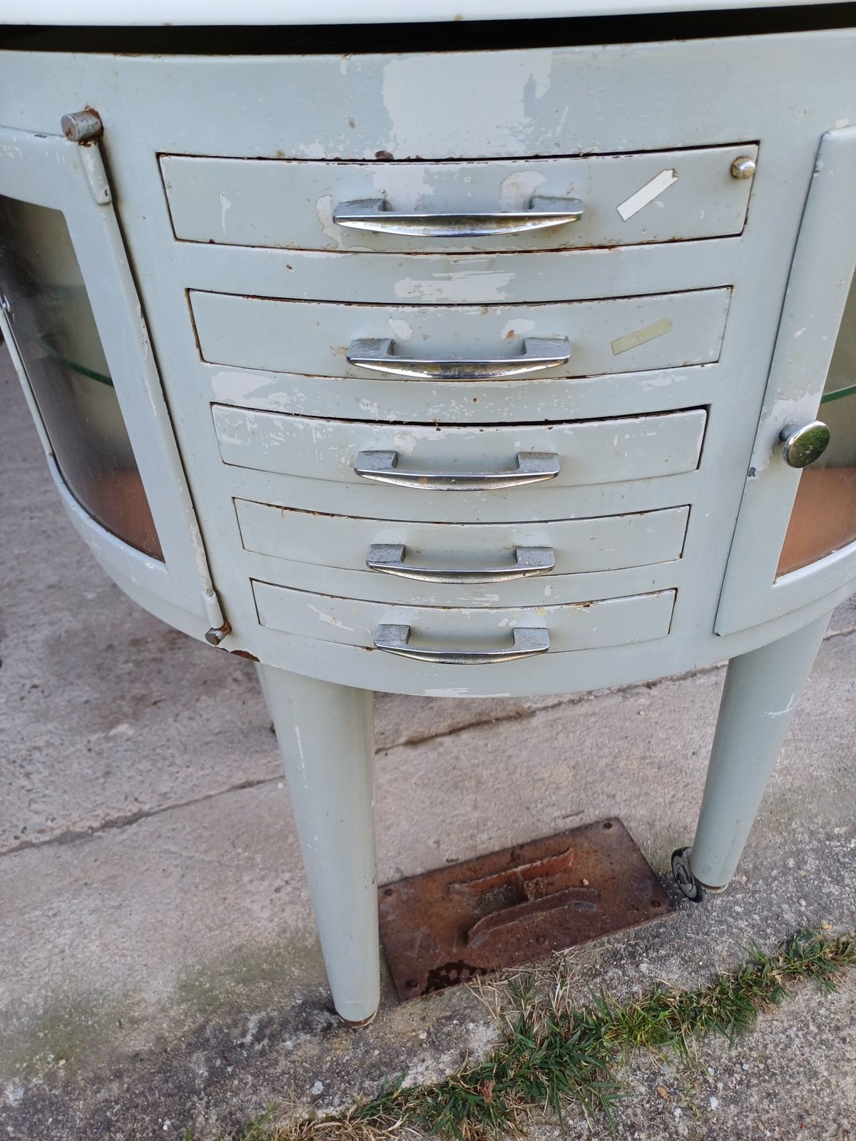 Girator Dentist Furniture From The 1950s photo vinterior
