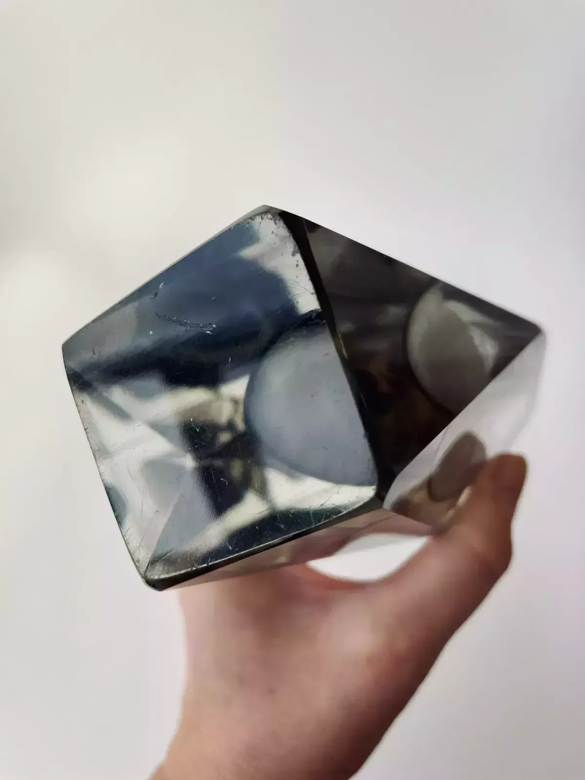 photo furniture 1960s Faceted Murano Sommerso Smoke Grey Vase, Flavio Poli?