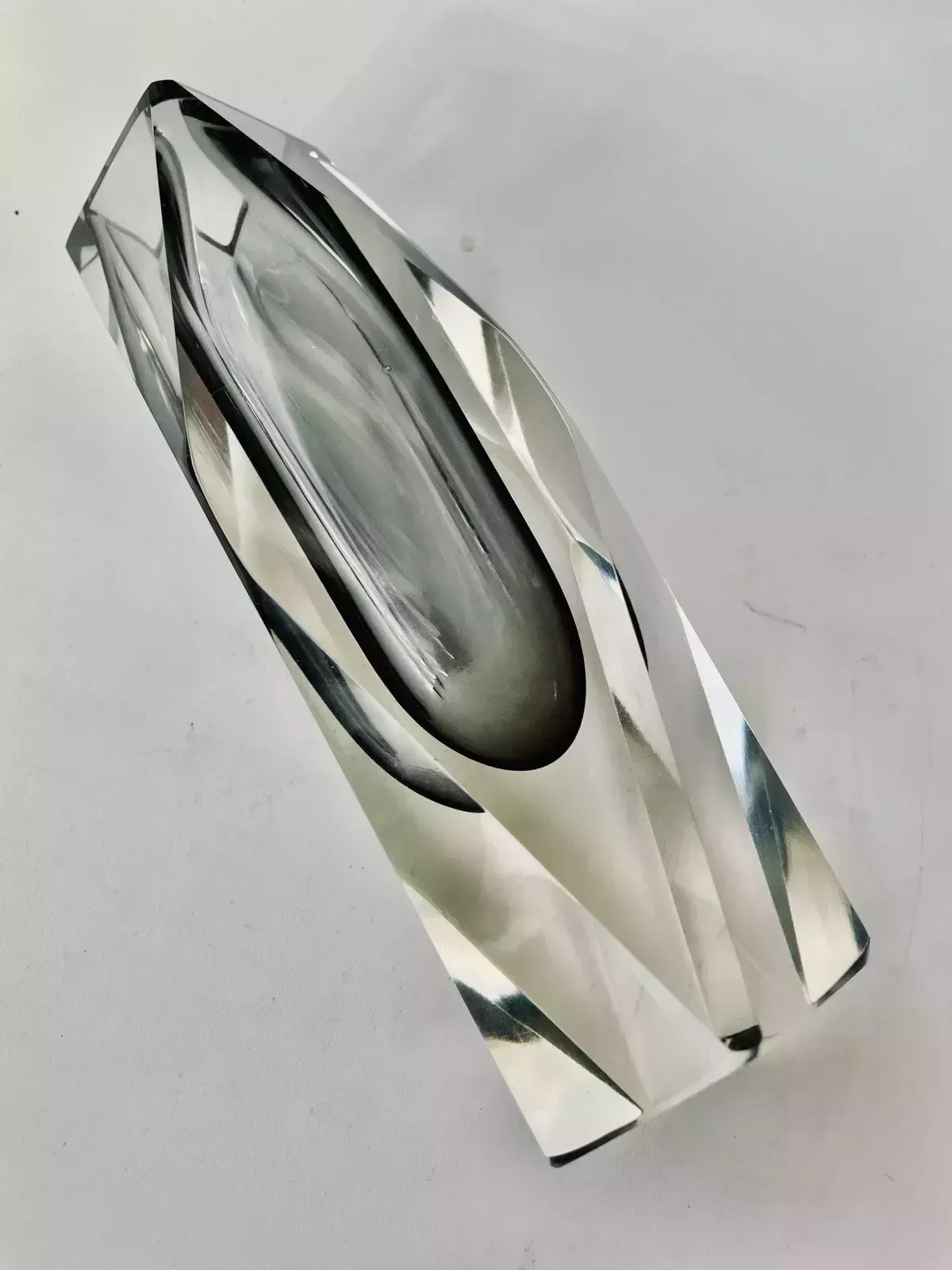 photo vinterior 1960s Faceted Murano Sommerso Smoke Grey Vase, Flavio Poli?