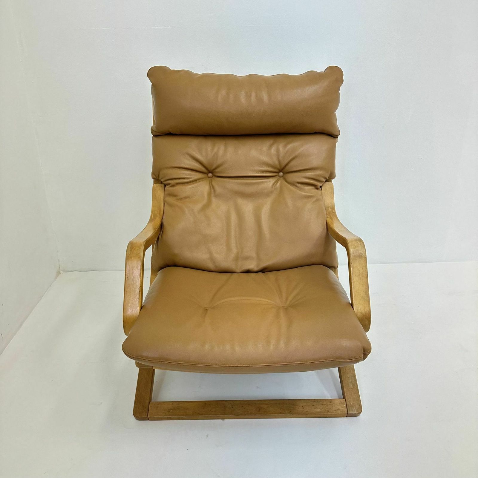 Vintage Loungestoel Cognackleurig Leer Met Bandvlechtwerk, Jaren 1970 photo furniture