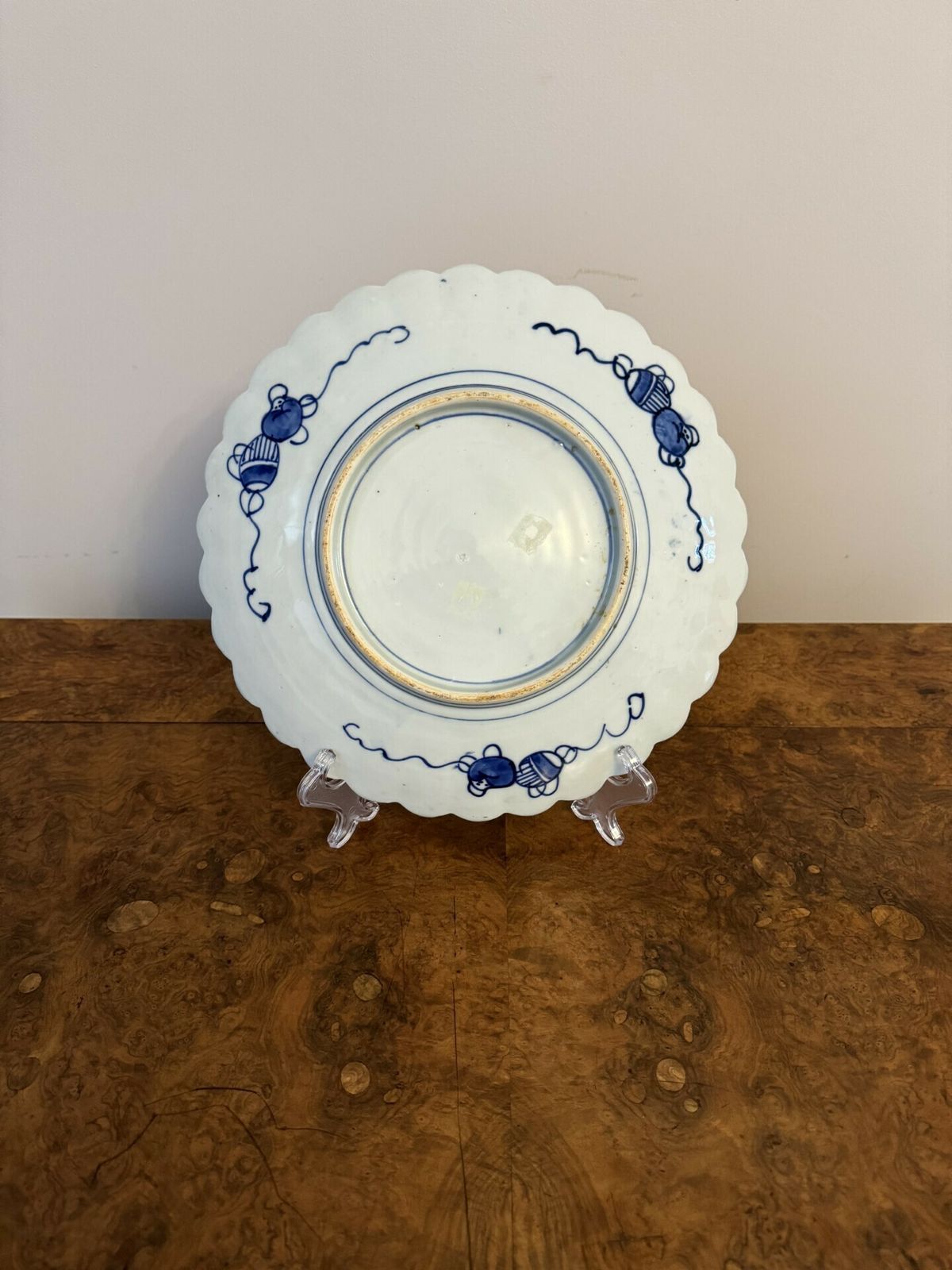 Quality Antique Japanese Imari Scalloped Shaped Edge Large Plate photo for sale