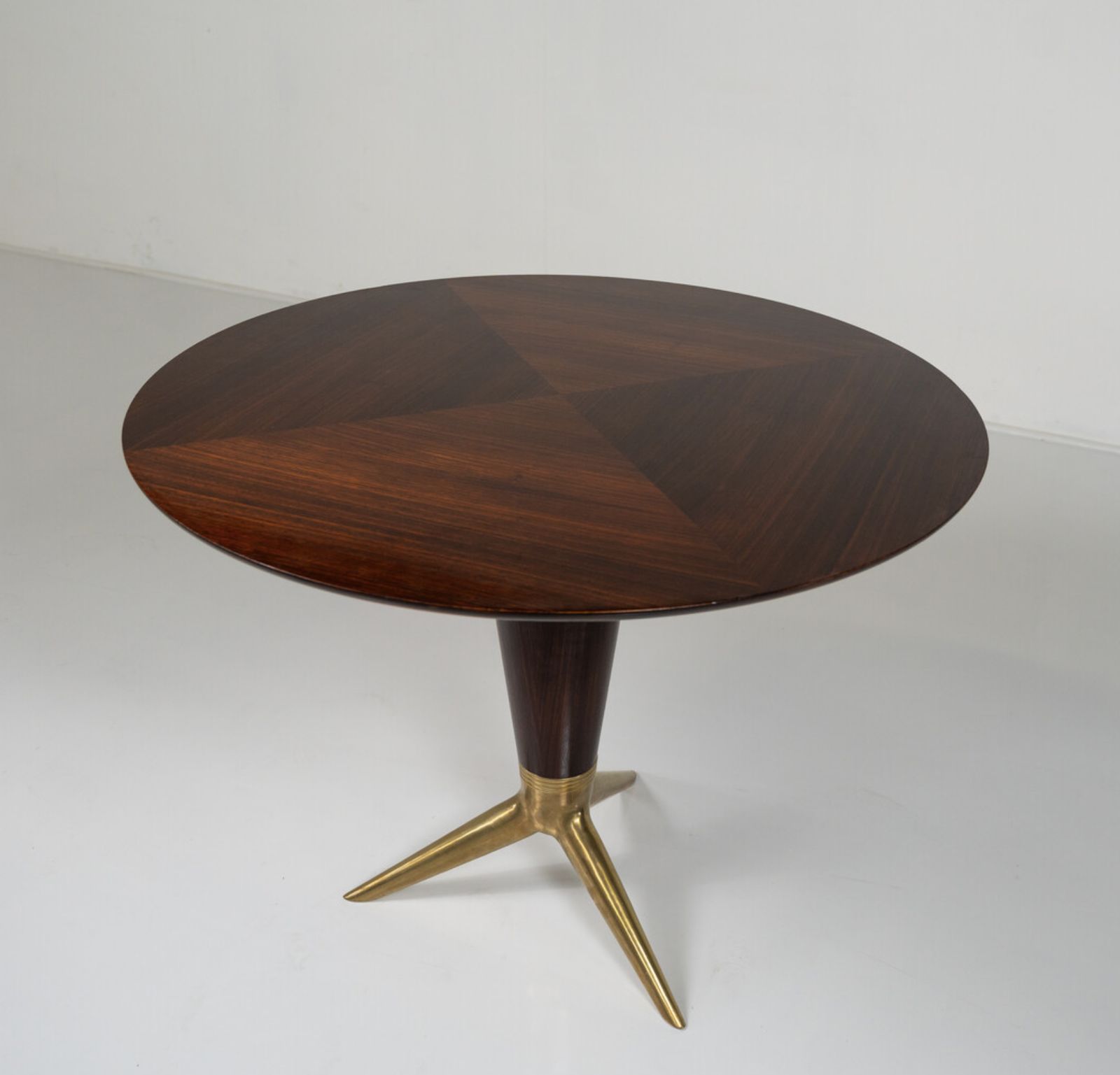 Mid Century Modern Maple And Brass Round Gueridon By I.S.A Bergamo, 1950s
