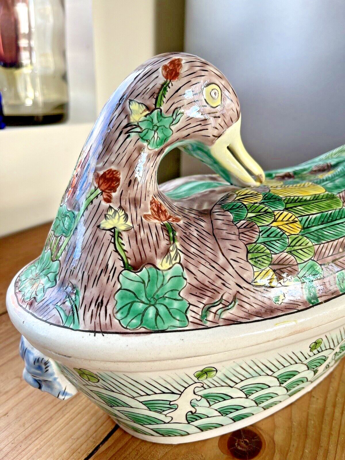 photo furniture Large Chinese Porcelain Famille Verte Duck On Nest Lidded Tureen Foo Dog Dragon