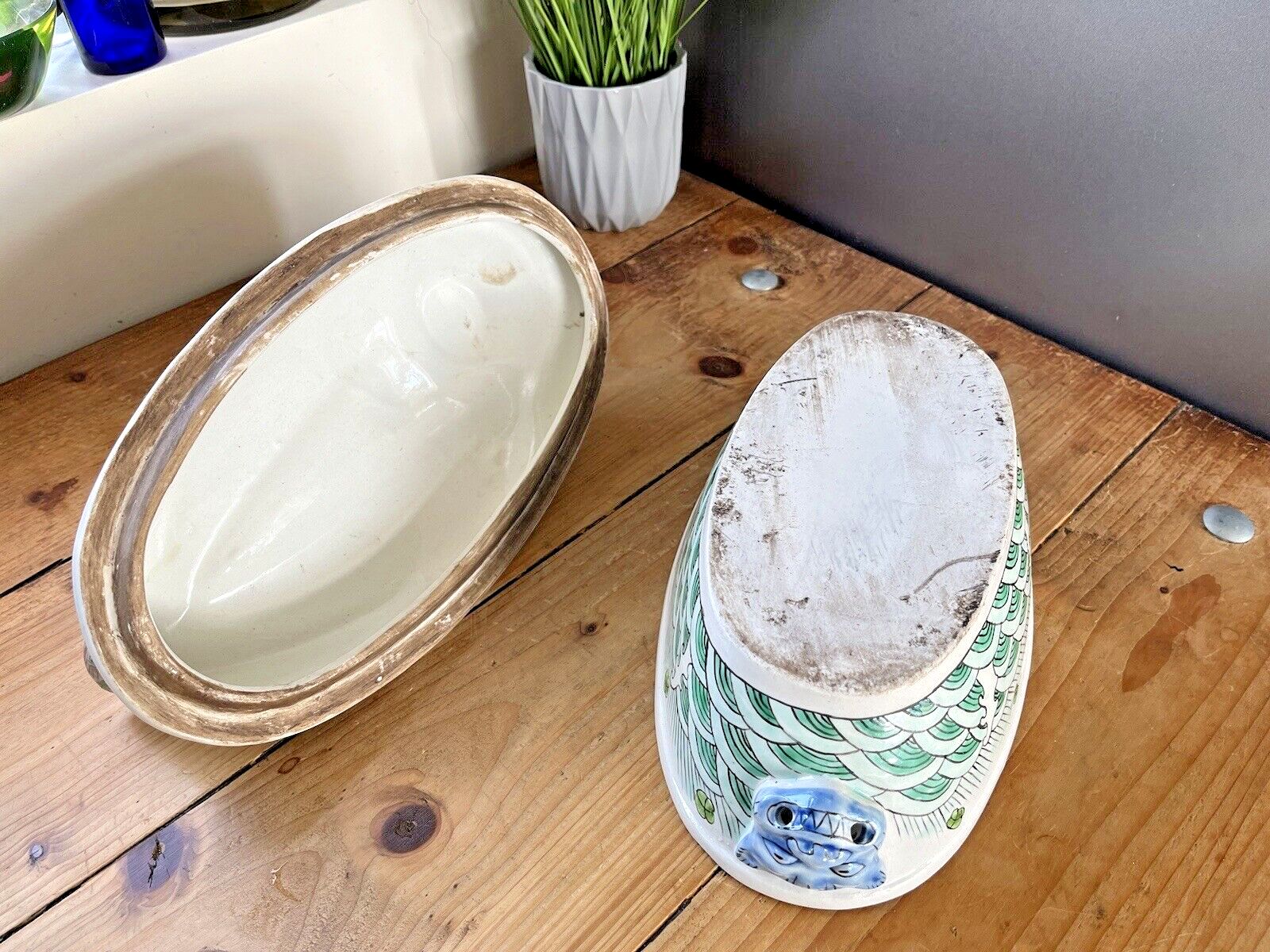 photo vinterior Large Chinese Porcelain Famille Verte Duck On Nest Lidded Tureen Foo Dog Dragon