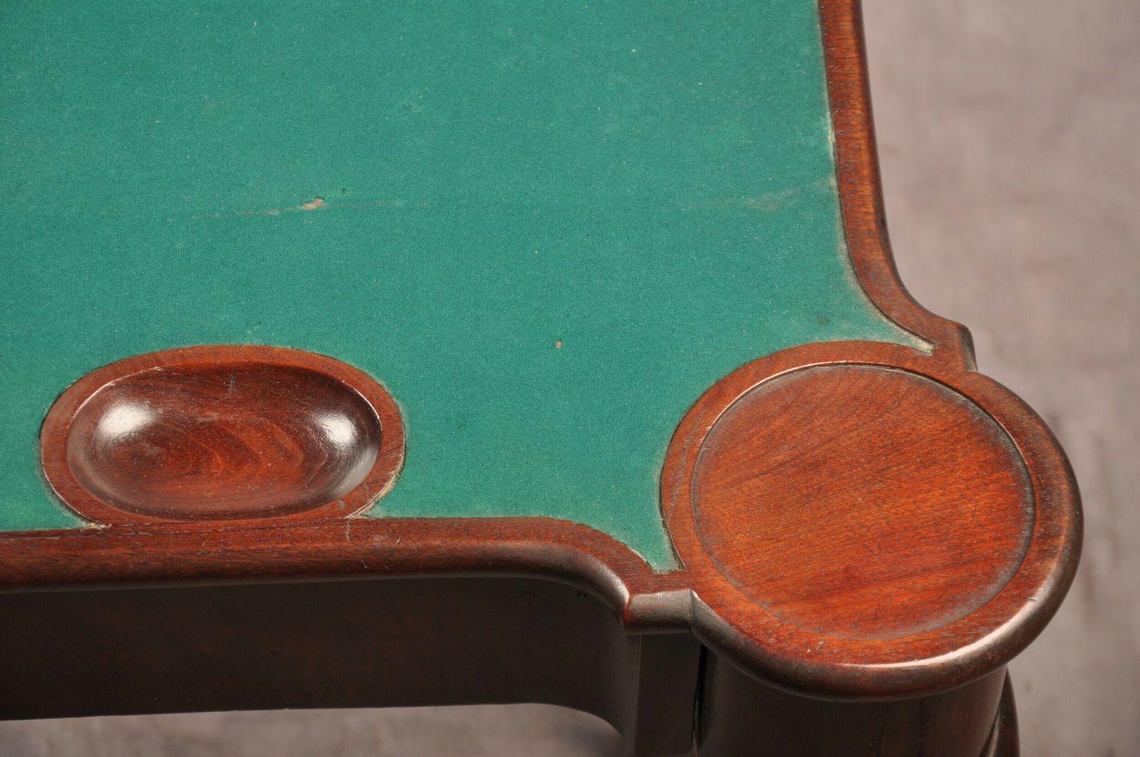 photo furniture Rare 18th Century Mahogany Triple Top Card Table