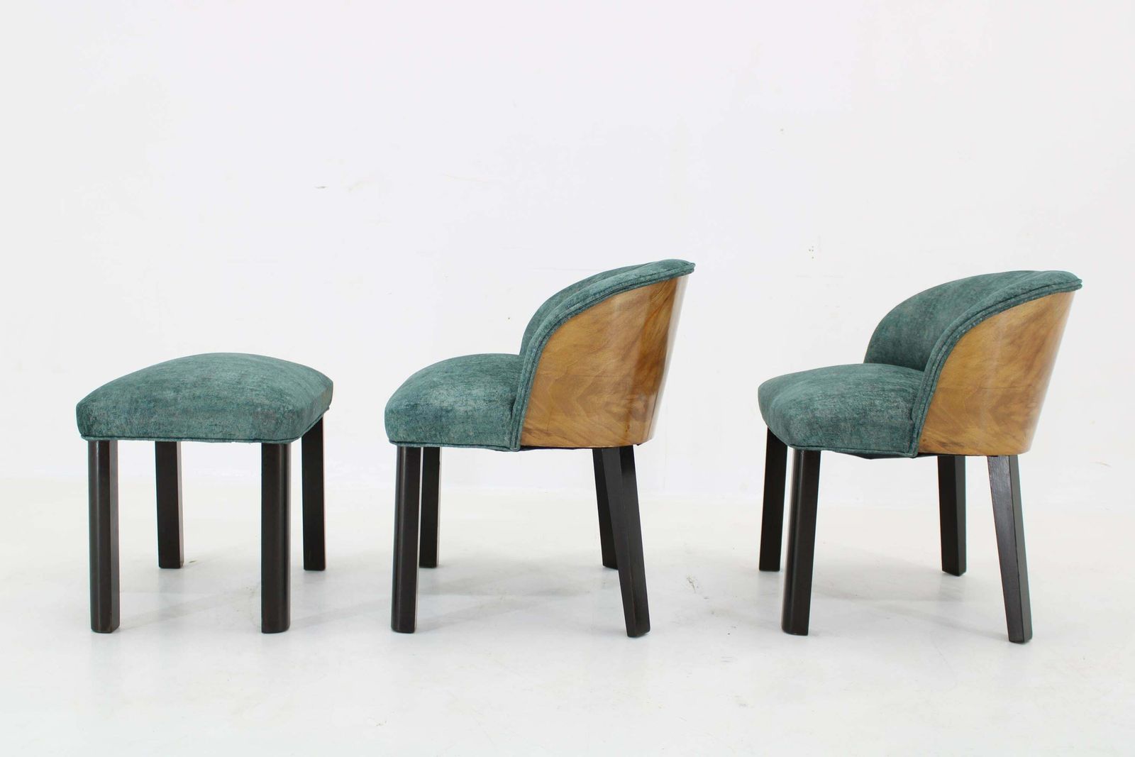 photo furniture 1940s Pair Of Chairs With Stool, Italy