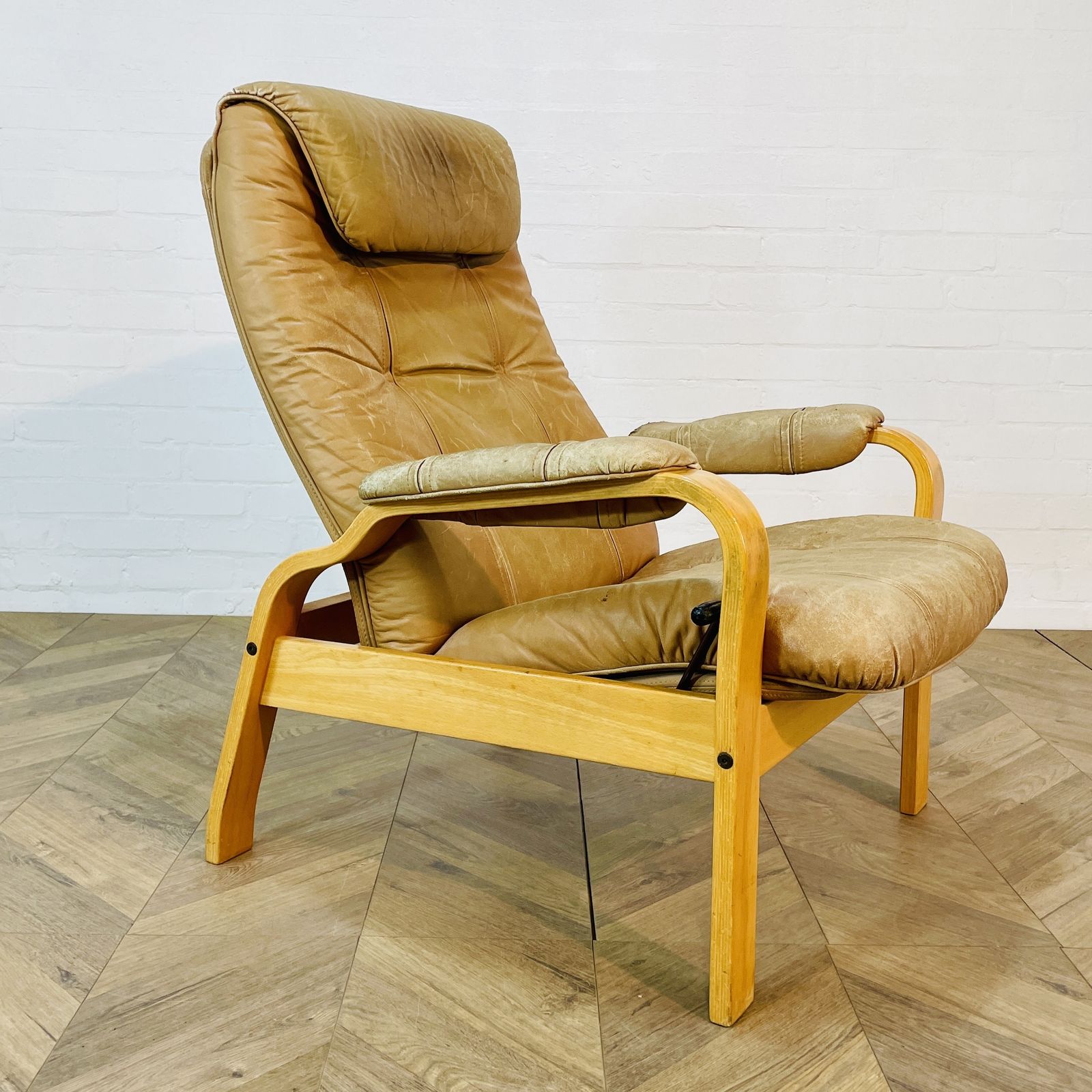 Furniture Mid Century Leather Lounge Armchair By Skoghaug Industries, 1970s photo