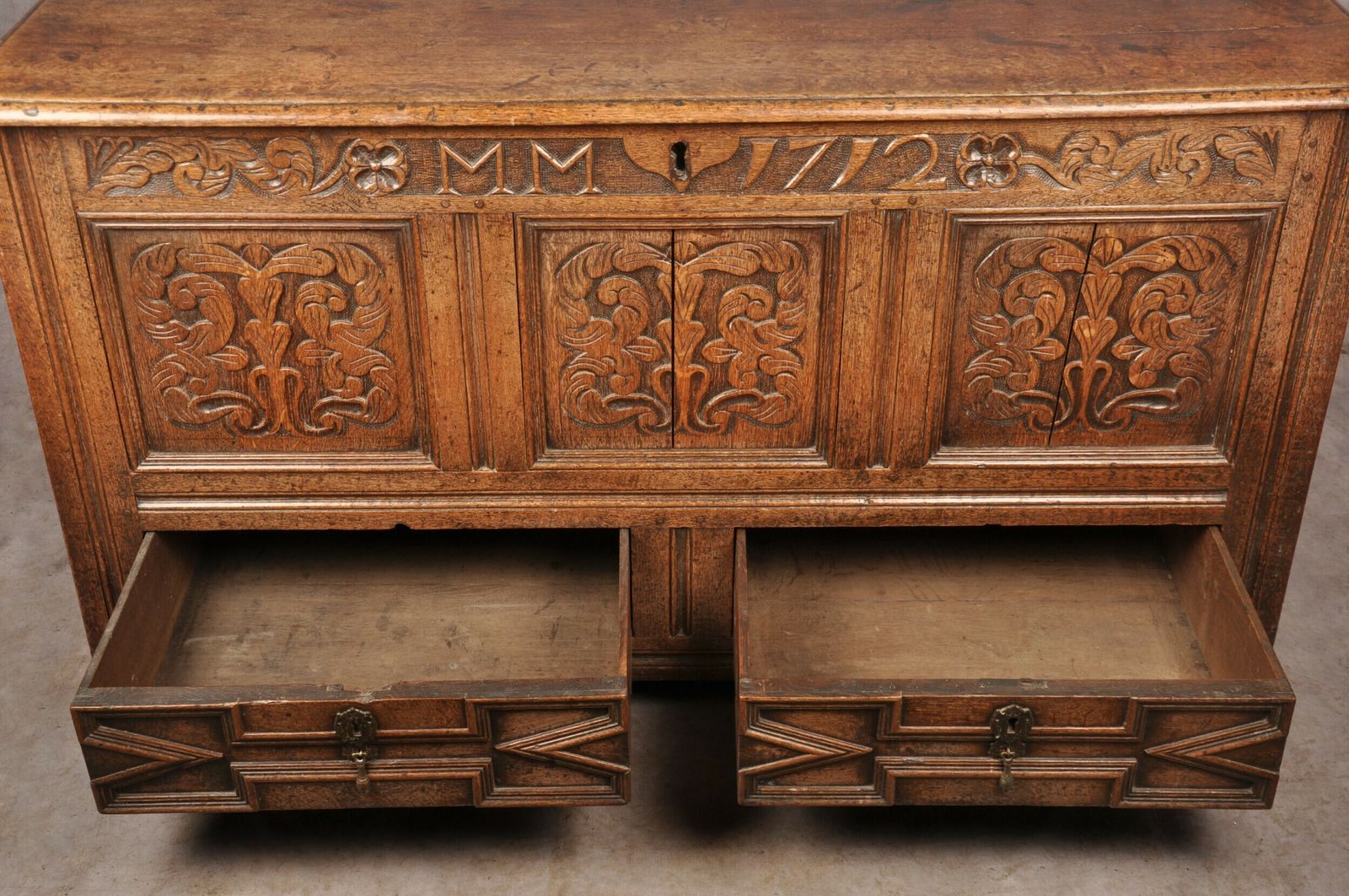 Furniture Queen Anne Oak Mule Kist, 18th Century And Earlier photo