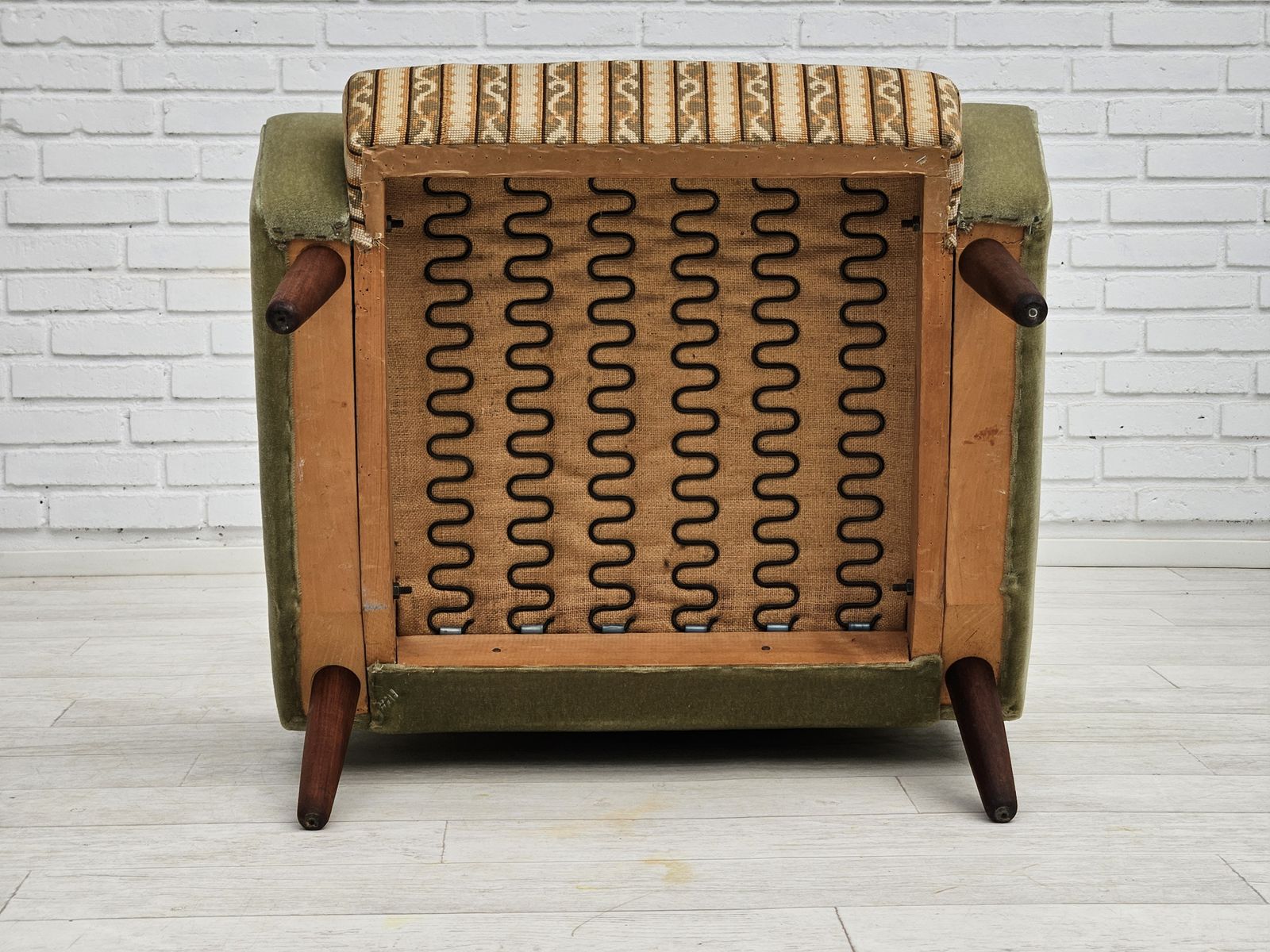 photo vinterior 1970s, Danish Armchair, Original Condition, Furniture Velour, Woven Wool Fabric, Teakwood.