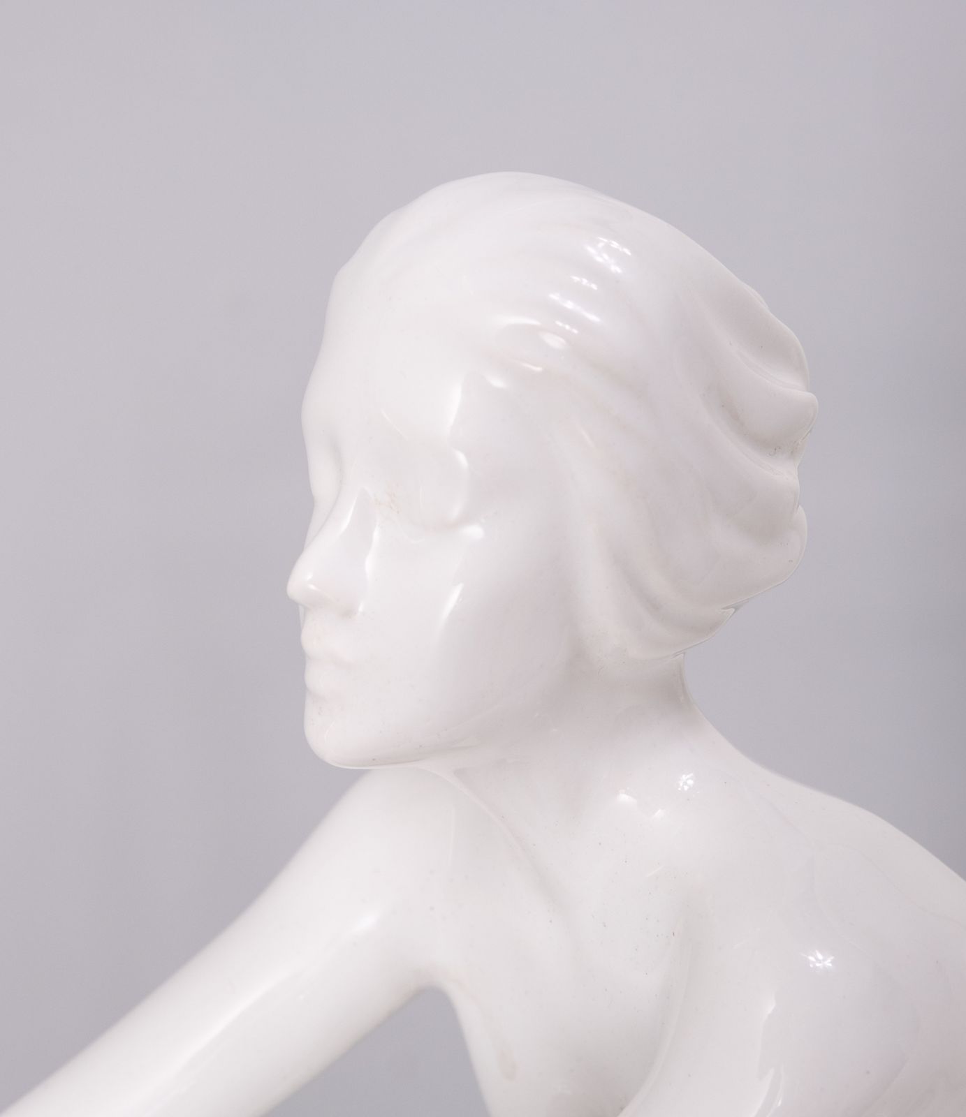 photo furniture Art Deco White Ceramic Naked Woman Lamp Globe Italy 1970s