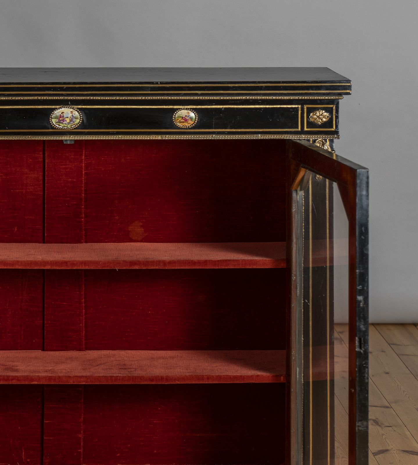 Victorian English Ebonised And Gilt Glazed Display Cabinet With Ormolu Mounts photo vinterior