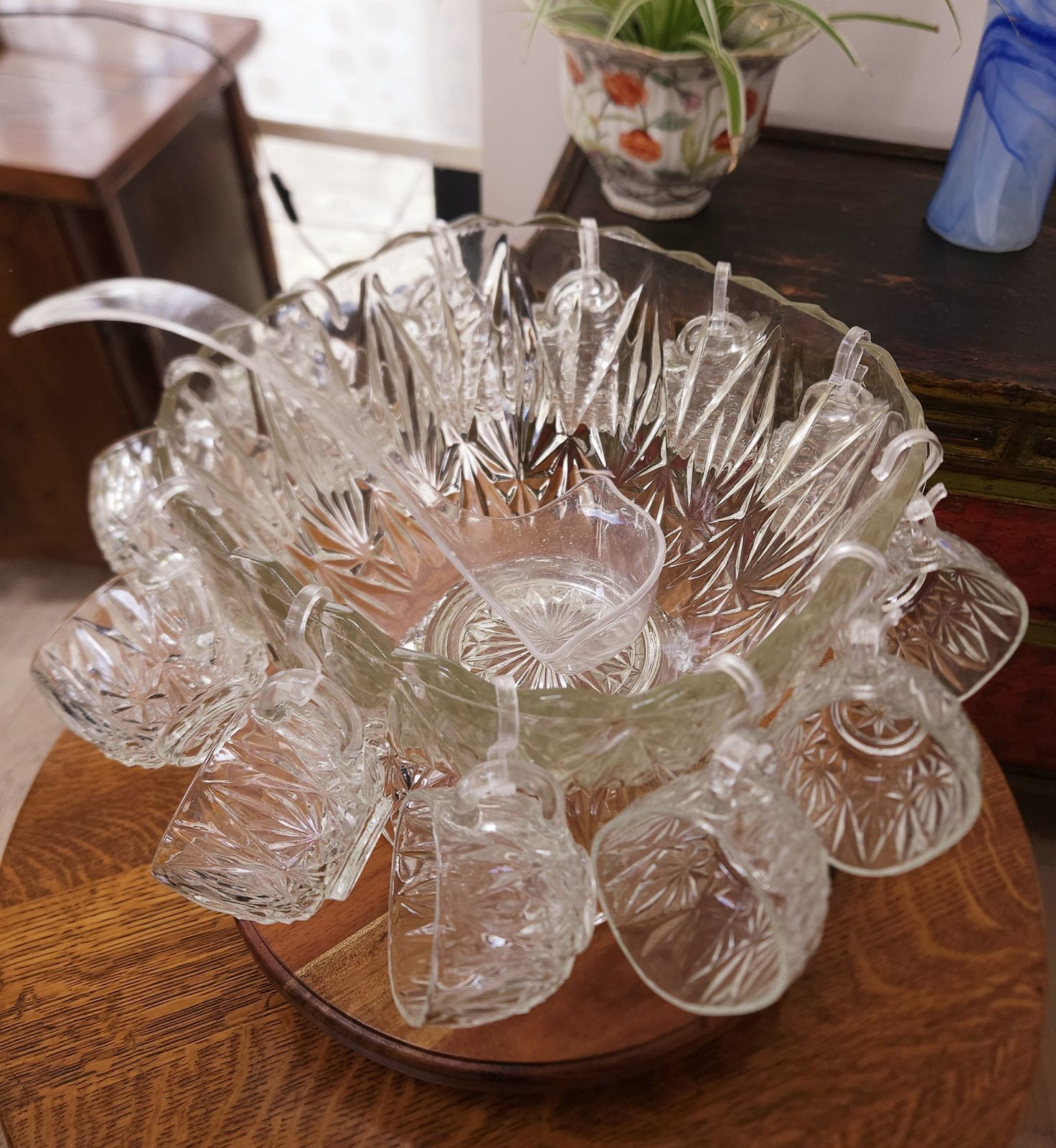 Exceptional 1950s American 27 Piece Crystal Glass Punch Set By Williamsport, USA photo vintage