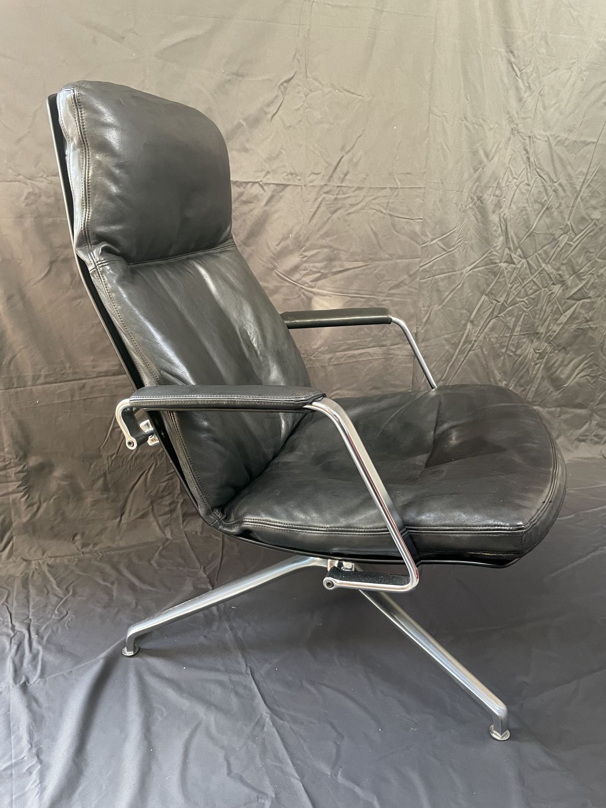photo furniture Fabricus And Kastholm Fk86 Shell Lounge Chair For Walter Knoll 1960s