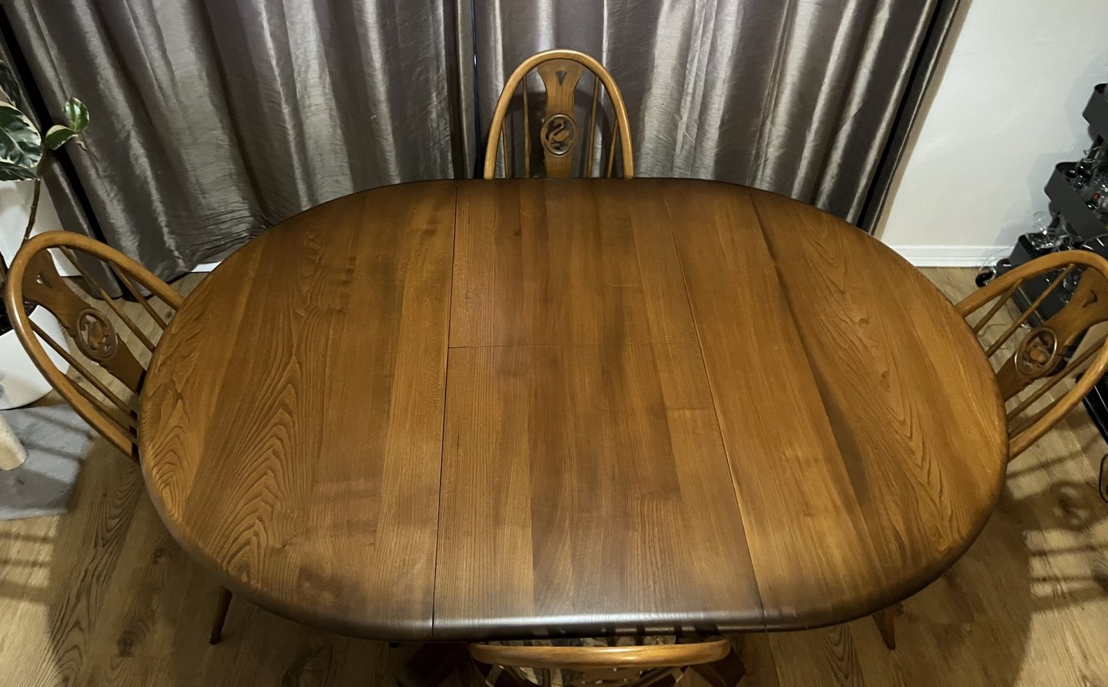 Ercol Dining Table Pedestal Extending And Set Of Four Swan Back Chairs photo vintage