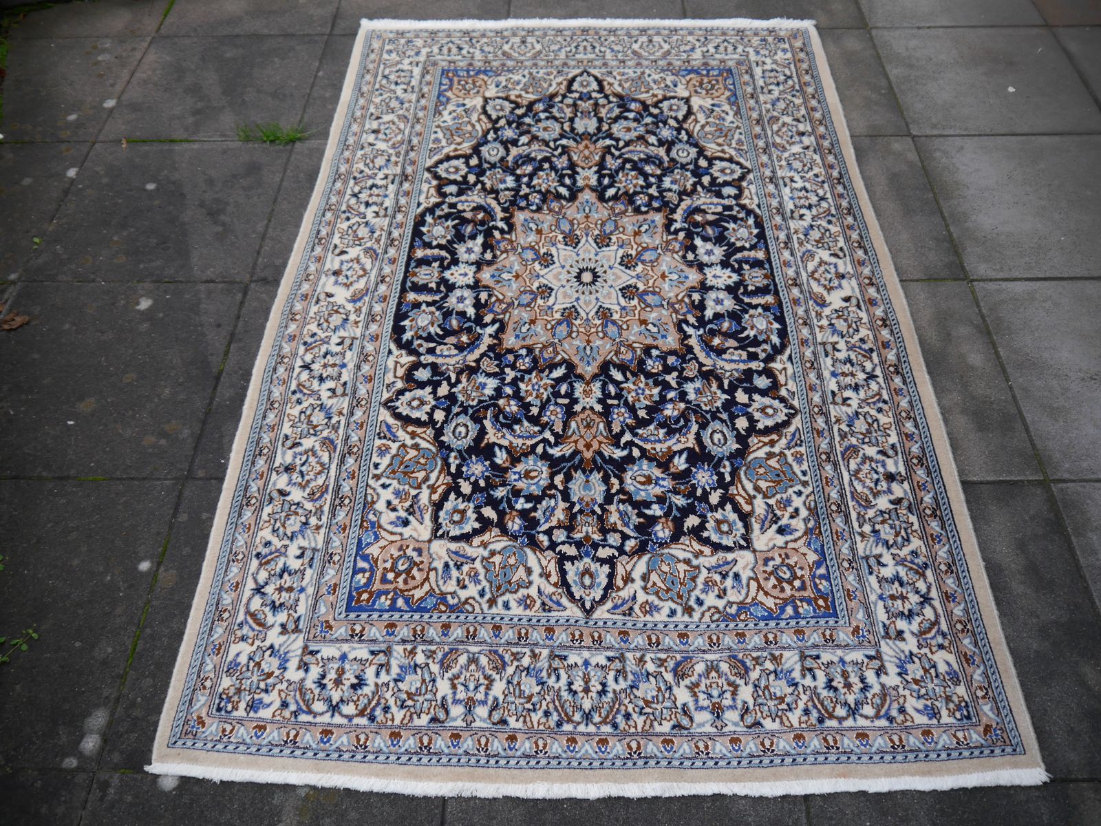 1000.0 Nain 9 La Vintage Rug 6.7 X 4.2 Ft / 204 X 128 Cm photo