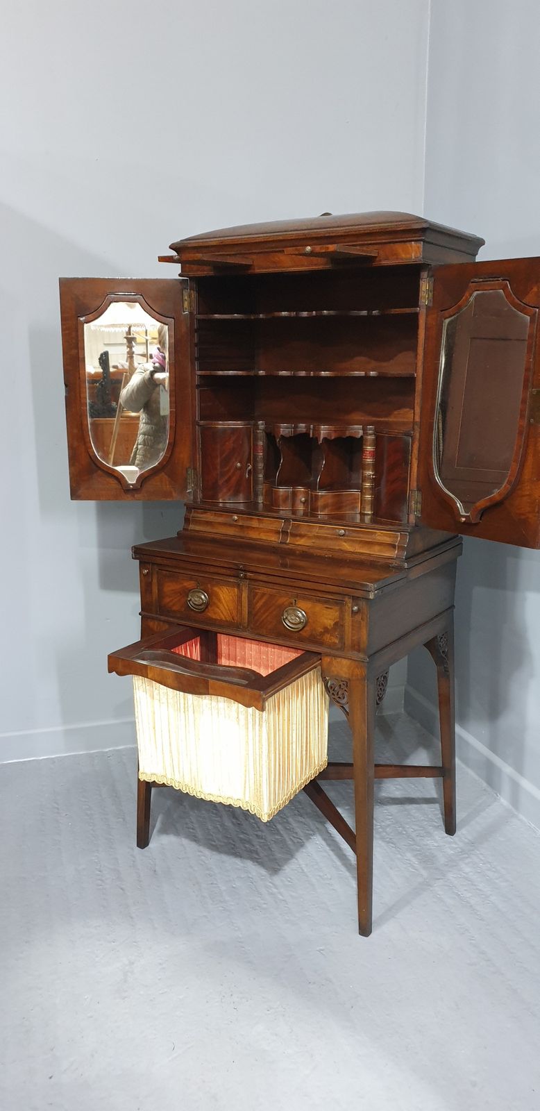Ladies Georgian Mahogany Desk By 'Gillows' photo for sale