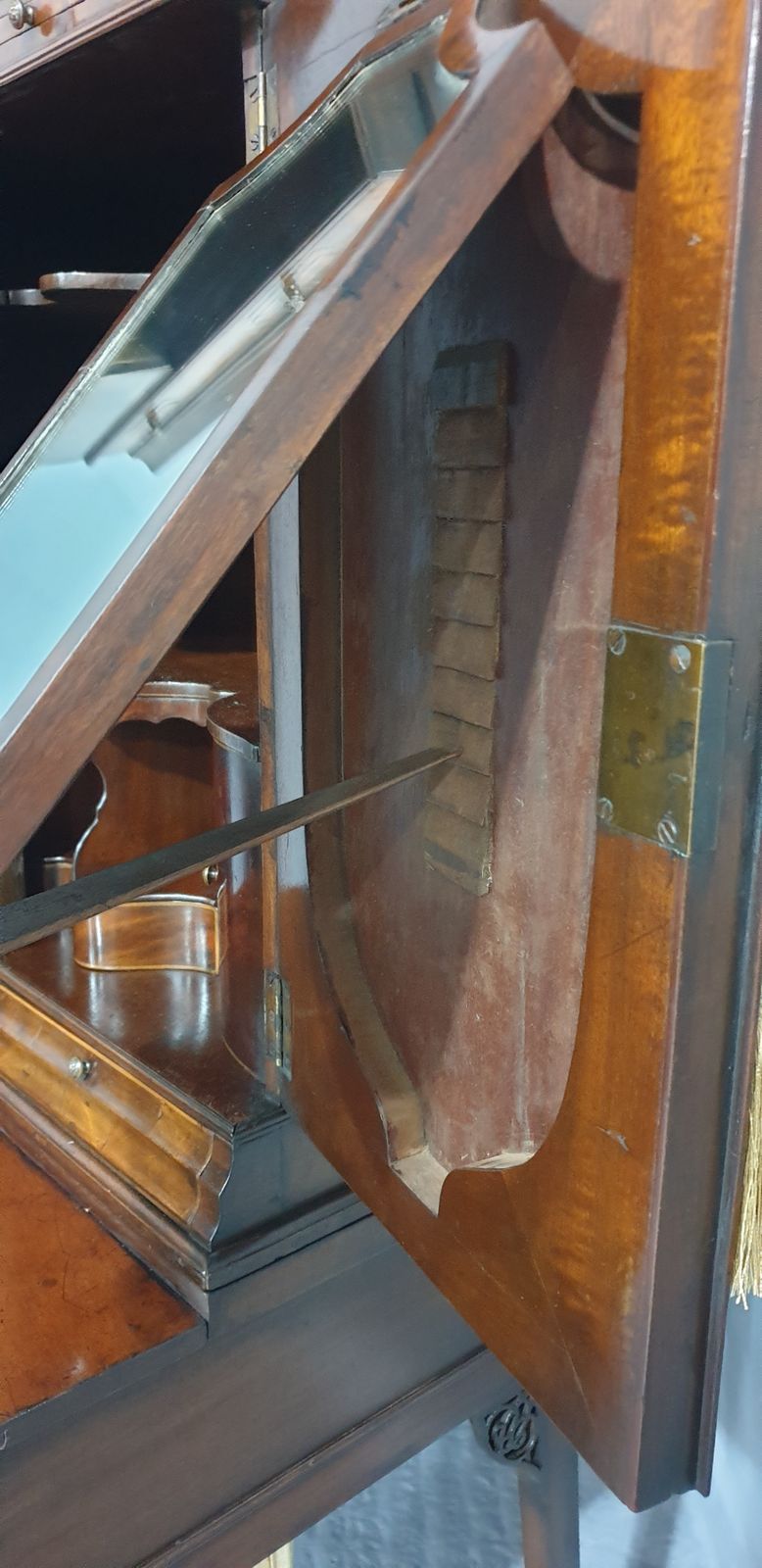 photo furniture Ladies Georgian Mahogany Desk By 'Gillows'