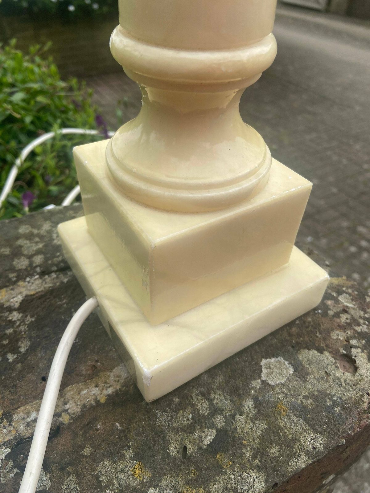 Gorgeous Yellow Alabaster Column Style Lamp, Tall   Genuine Alabaster Charneca   Creamy White Yellow Onyx Marble Lamp   Working Vintage Lamp photo 85.0