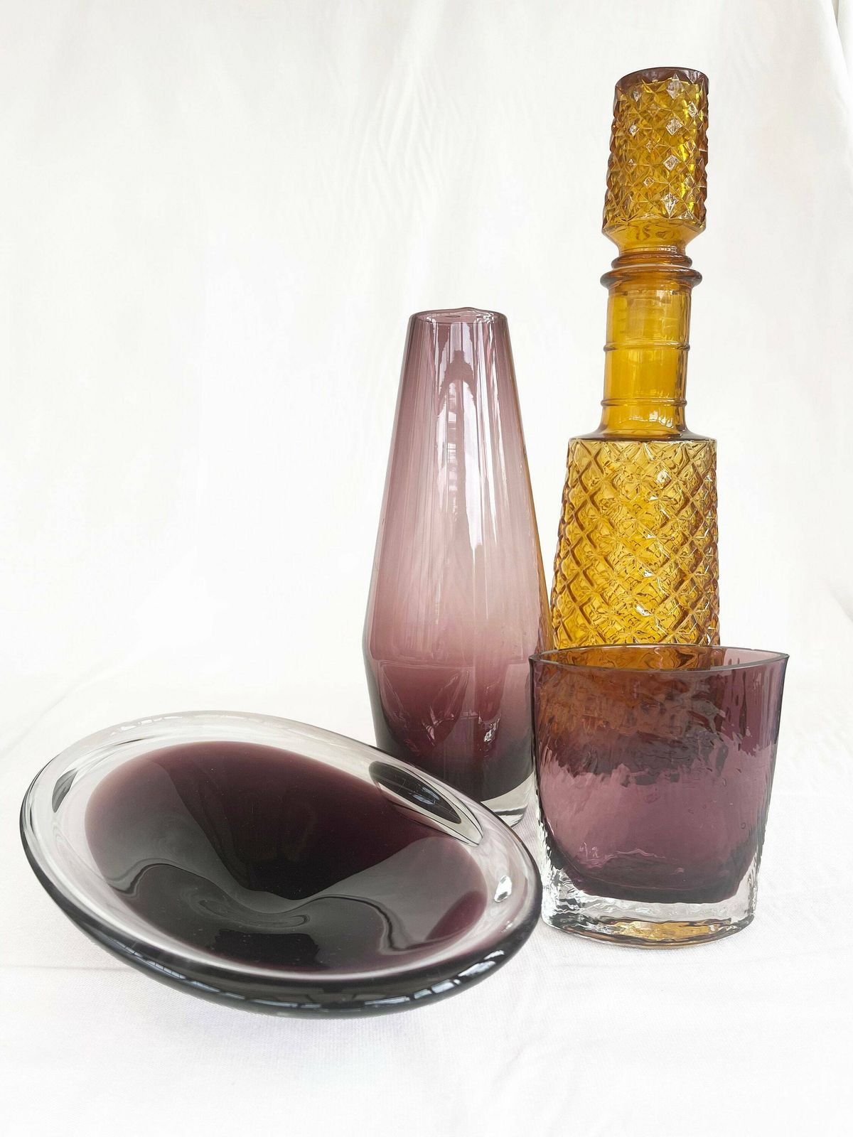 Midcentury Purple Glass Vase By Tamara Aladin For Riihimaen Riihimaen Lasi photo vinterior