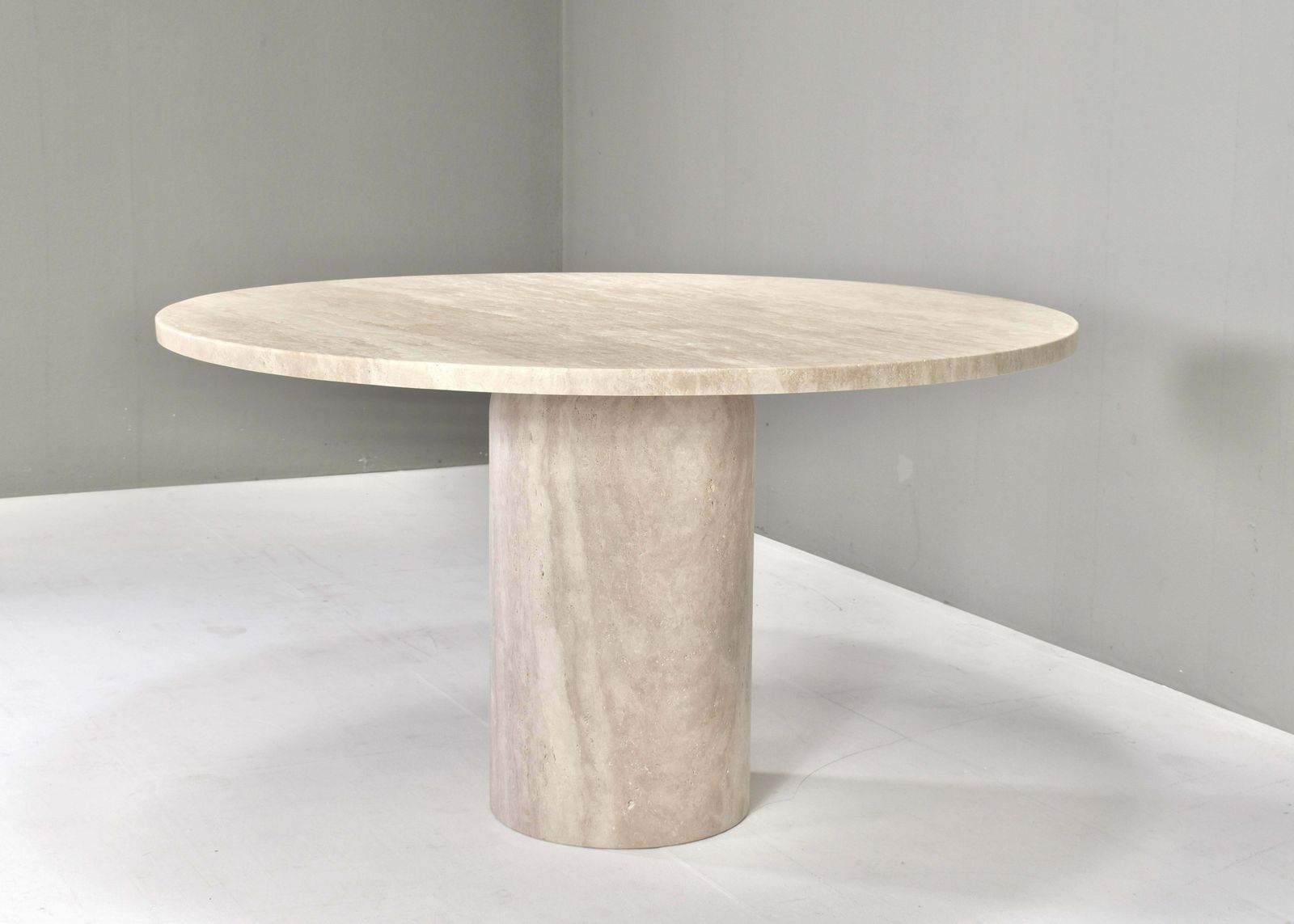 photo furniture Exquisite Round Travertine Dining Table In The Manor Of Up& Up / Kelly Wearstler