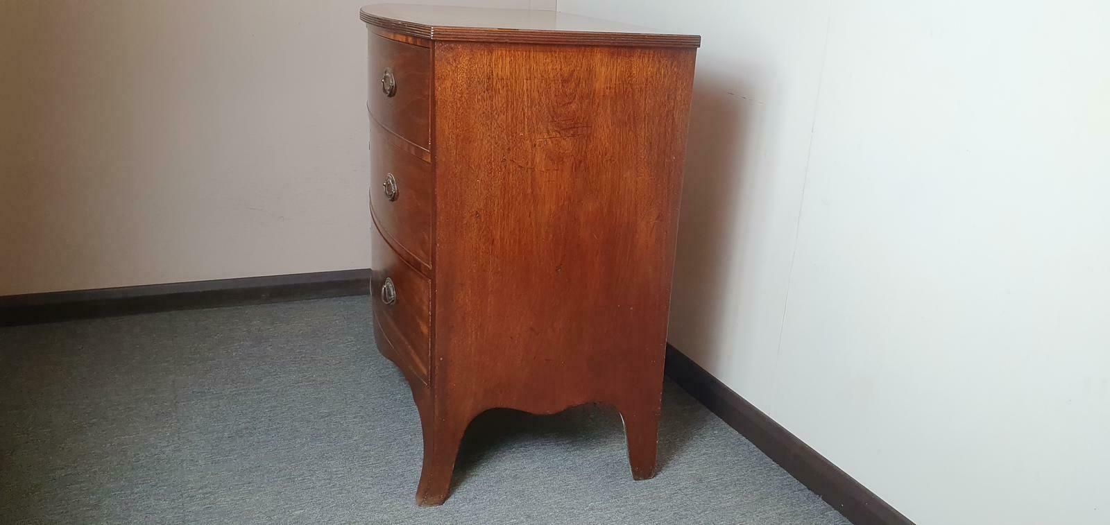 Georgian Mahogany Bow Front Chest Of Drawers On Splayed Feet photo buy