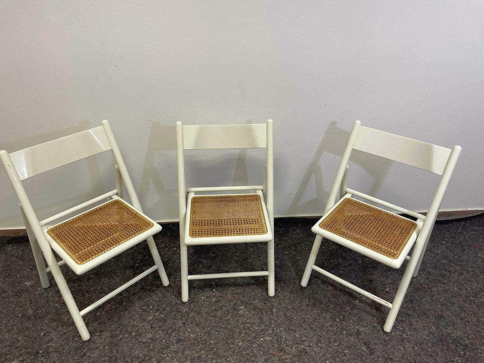 photo furniture Dining Chairs / Cane Dining Chair / Boho Style / Folding Chairs / Vintage Italian Chairs / Vintage Furniture / Retro Chairs / Minimalist