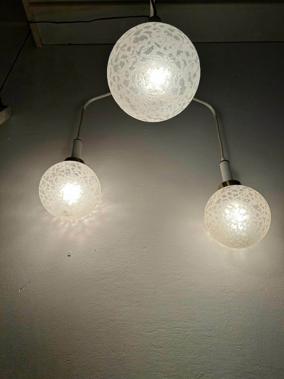 Vintage Pendant Lamp Glass Bowls / White Cascading Chandelier / Mid Century Modern 3 Light Bubble Globe Lamp photo vintage