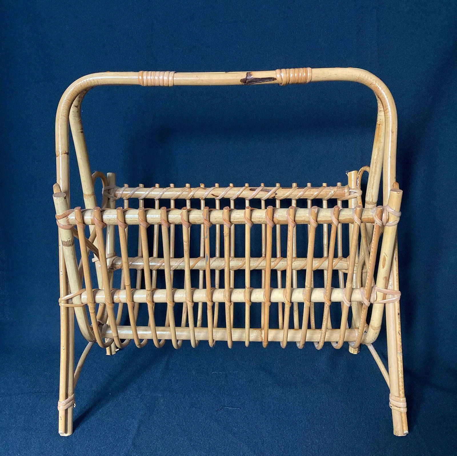 Franco Albini Style Rattan Bamboo Magazine Rack Newspaper Stand, France, 1950s / Vintage Magazine Rack / Retro Magazine Rack Bamboo