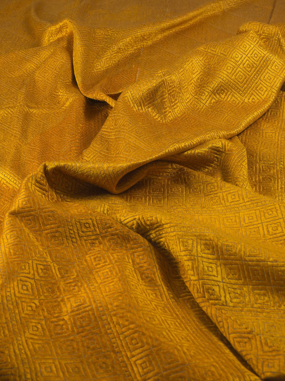 Gold Vari Da Bagh Phulkari Early 20th Century photo 2100.0