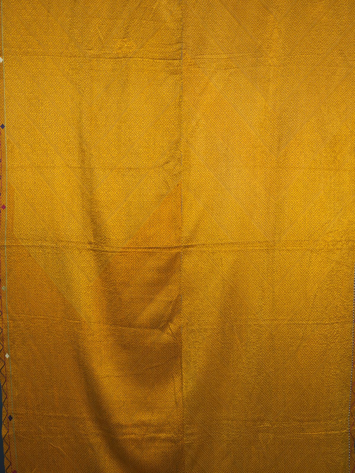 Gold Vari Da Bagh Phulkari Early 20th Century photo vinterior